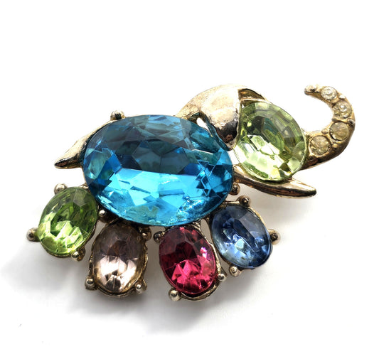 Green uranium glass rhinestone Lucky trunk Elephant UV glow vintage brooch