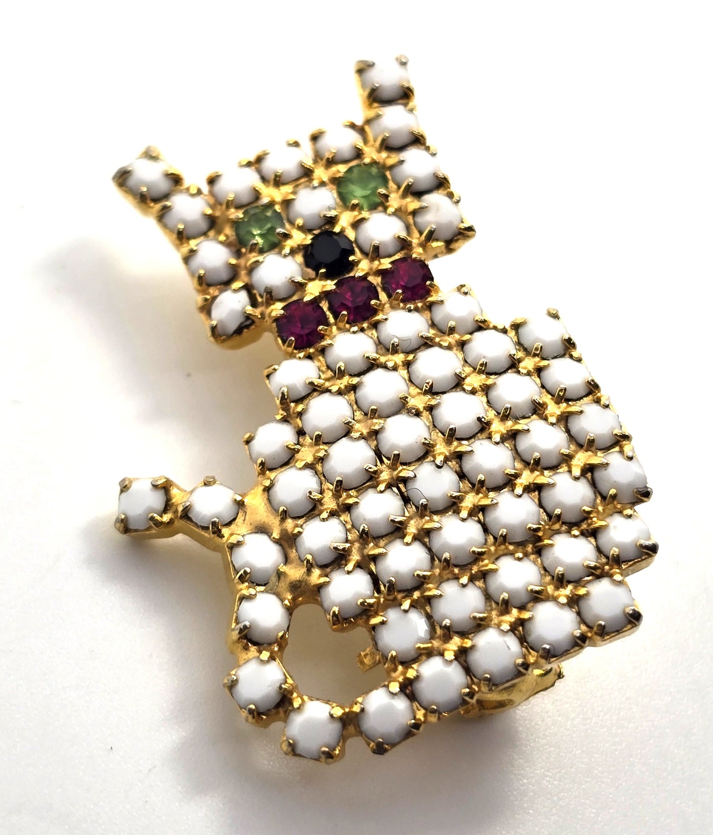 Dorothy Bauer White milk glass kitty cat Green uranium glass eyes vintage brooch