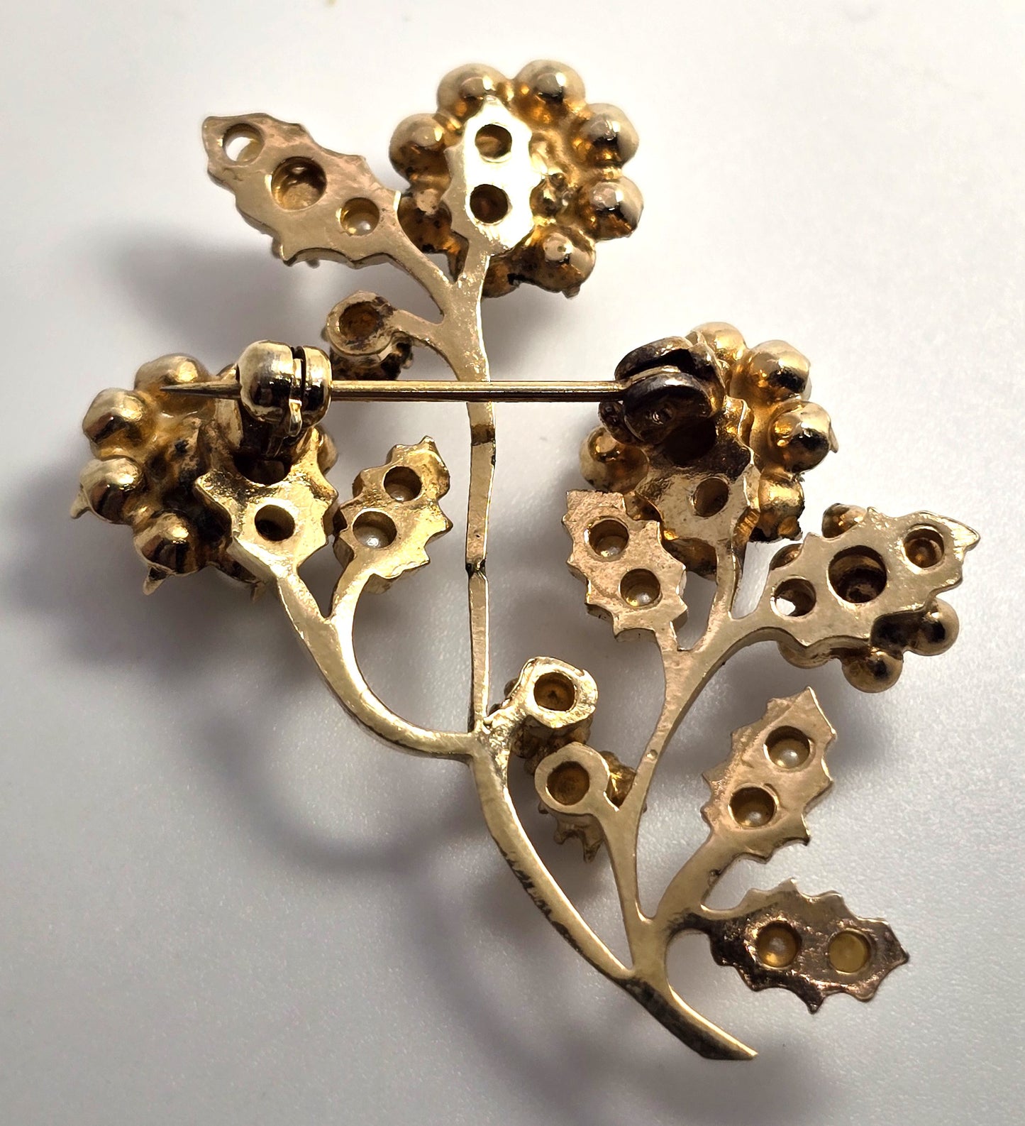 Faux cream and white faux pearl flower rhinestone vintage brooch