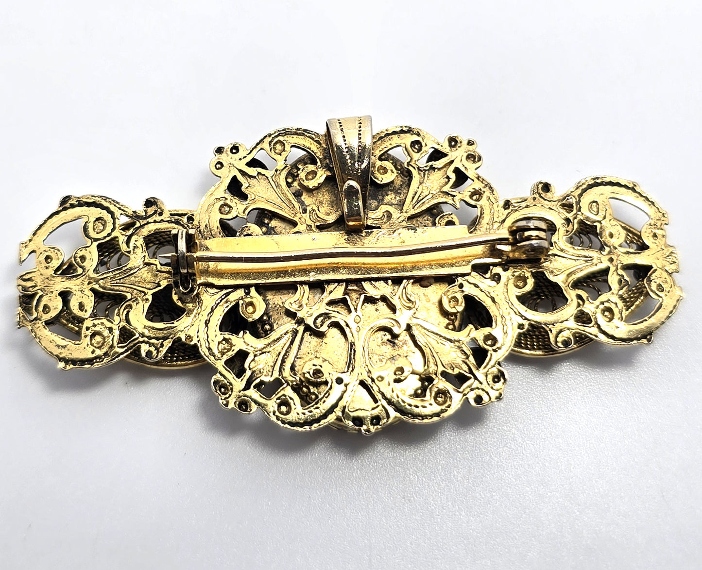 Victorian revival black reverse carved glass cameo gold toned vintage pendant brooch