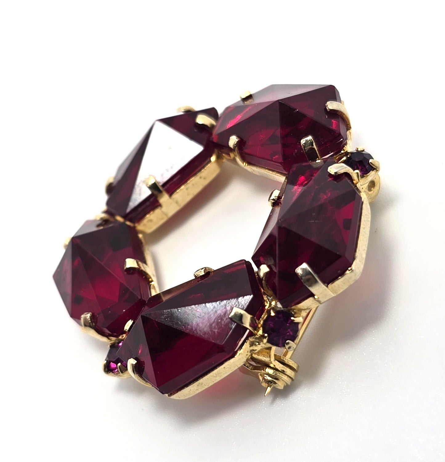 Austrian Ruby red mid century vintage pyramid rhinestone wreath brooch
