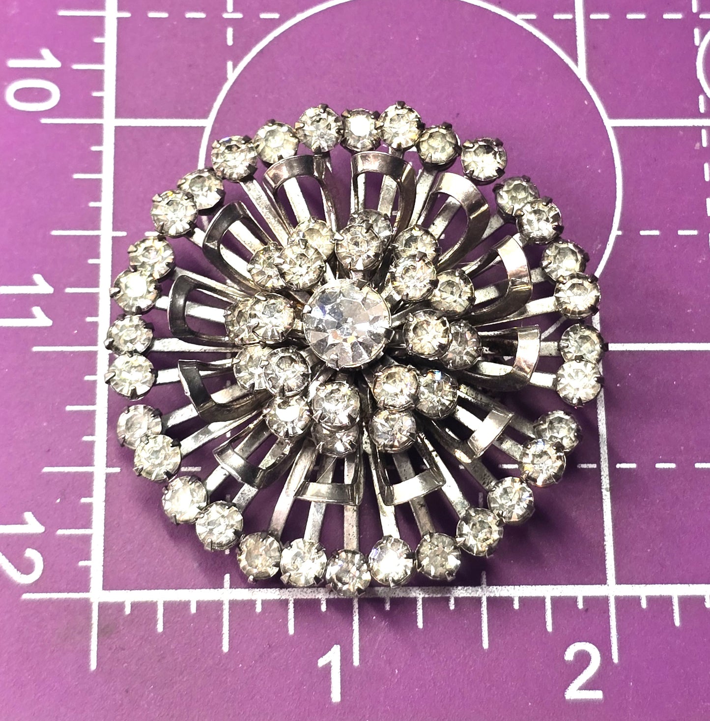Clear rhinestone vintage flower mid century scatter 2" brooch