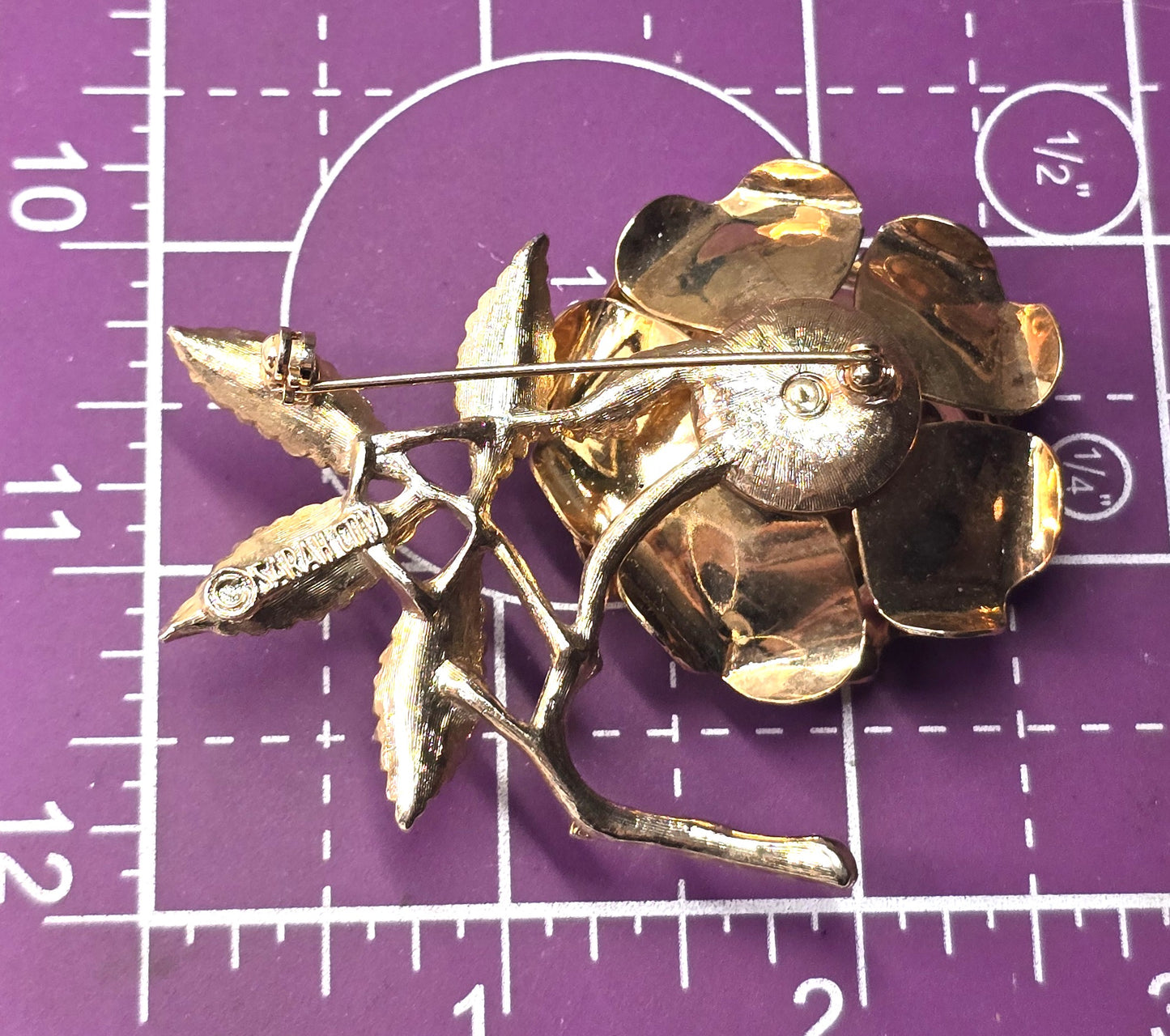Sarah Coventry Ember Flower 1960's signed vintage gold toned flower brooch
