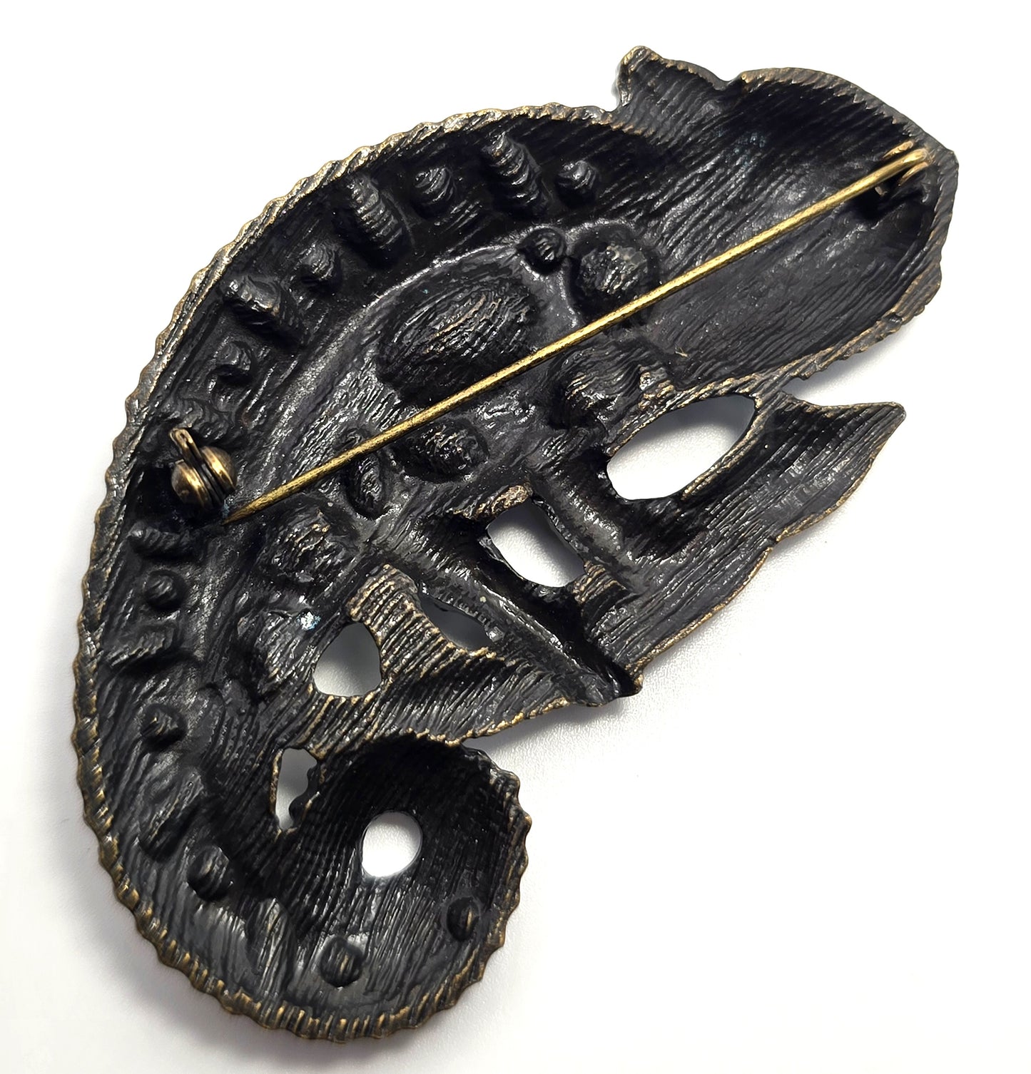 Chameleon Lizard 3 inch rainbow rhinestone dark toned metal figural brooch