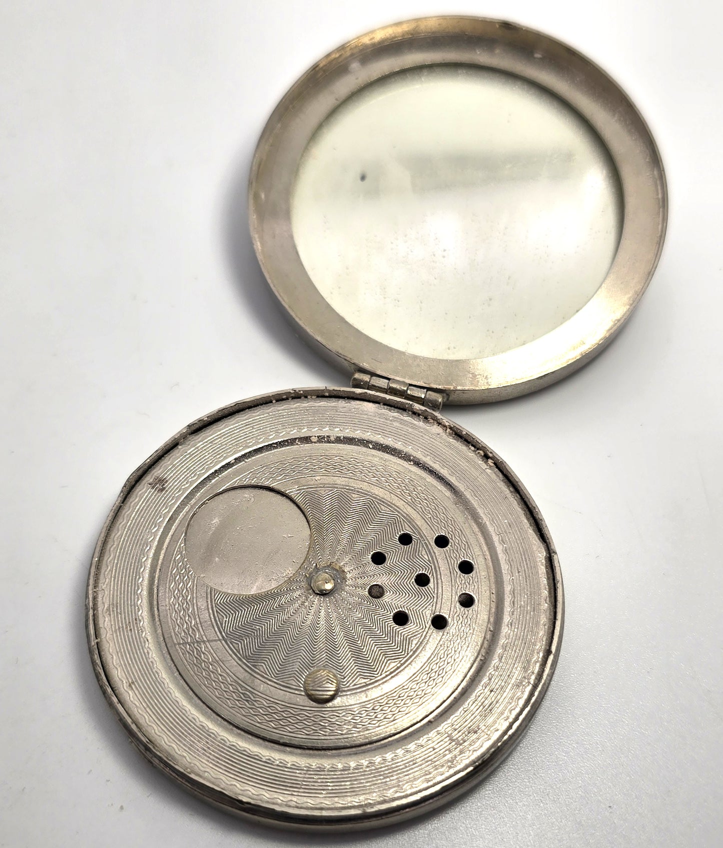 Evans rotating sifter disc Art Deco Antique mirror Powder Compact