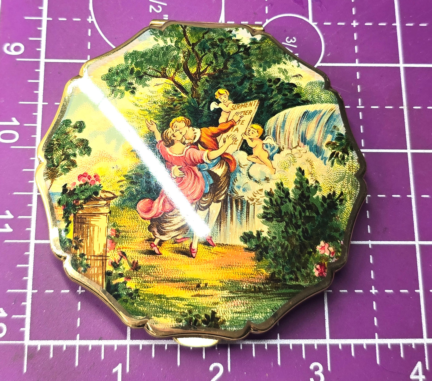 Stratton courting couple cupid scene scalloped mirror vintage compact mid century