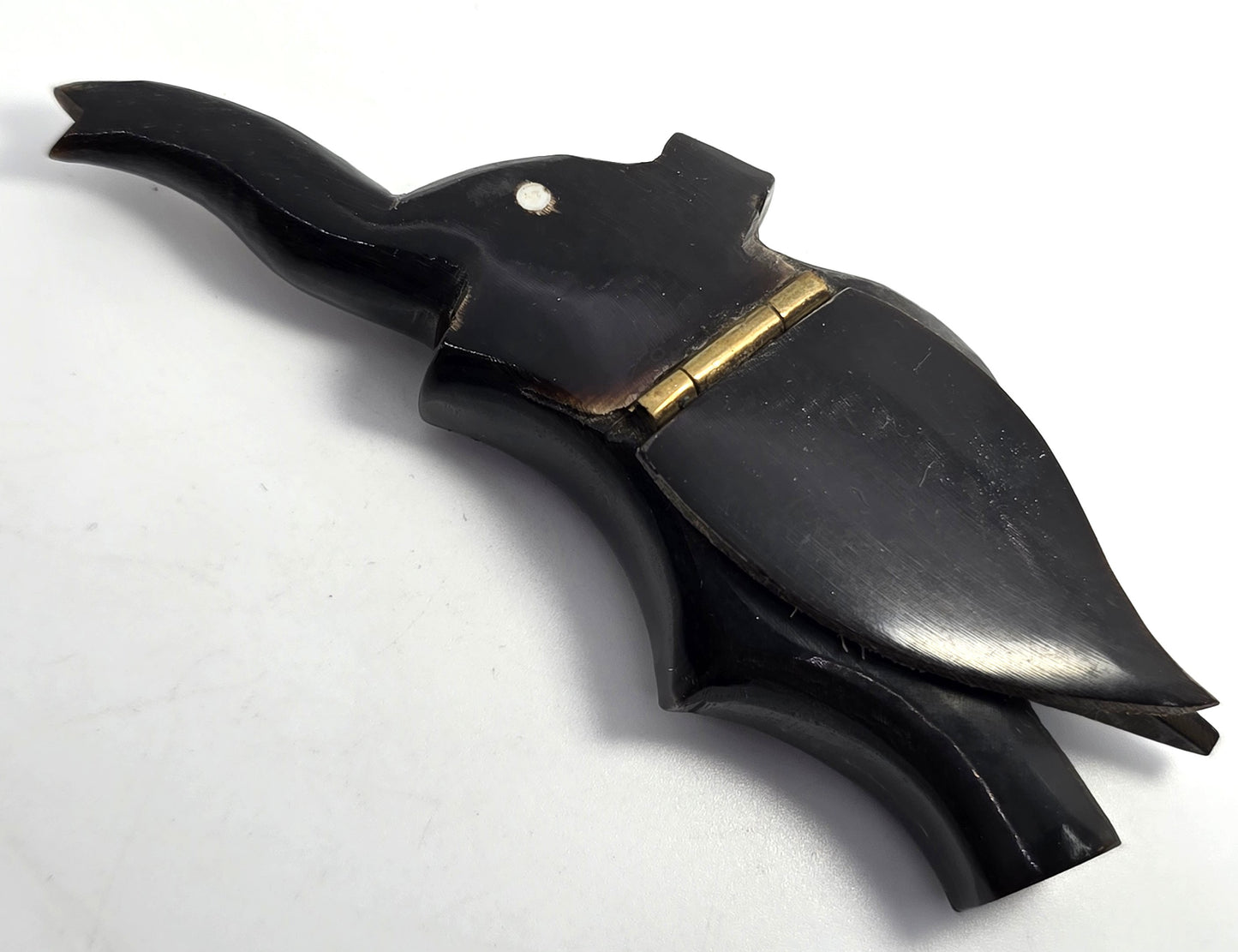 Carved Buffalo horn elephant figural snuff box artisan container