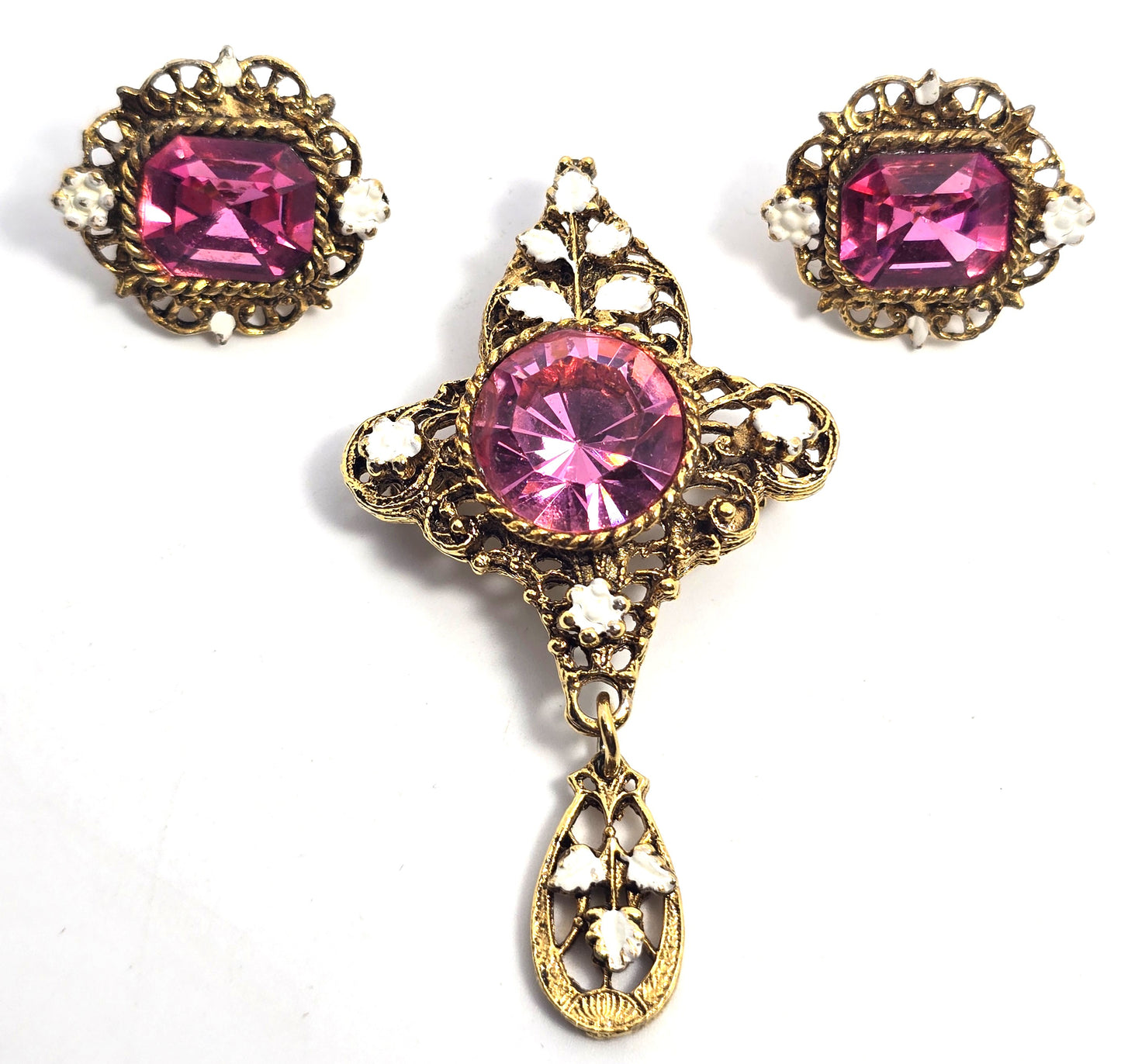 PL Pink rhinestone white enamel gold toned brooch and clip on earrings set
