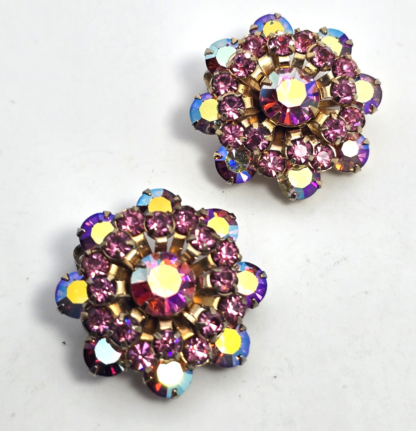 Weiss pink aurora borealis rhinestone gold toned flower vintage clip on earrings