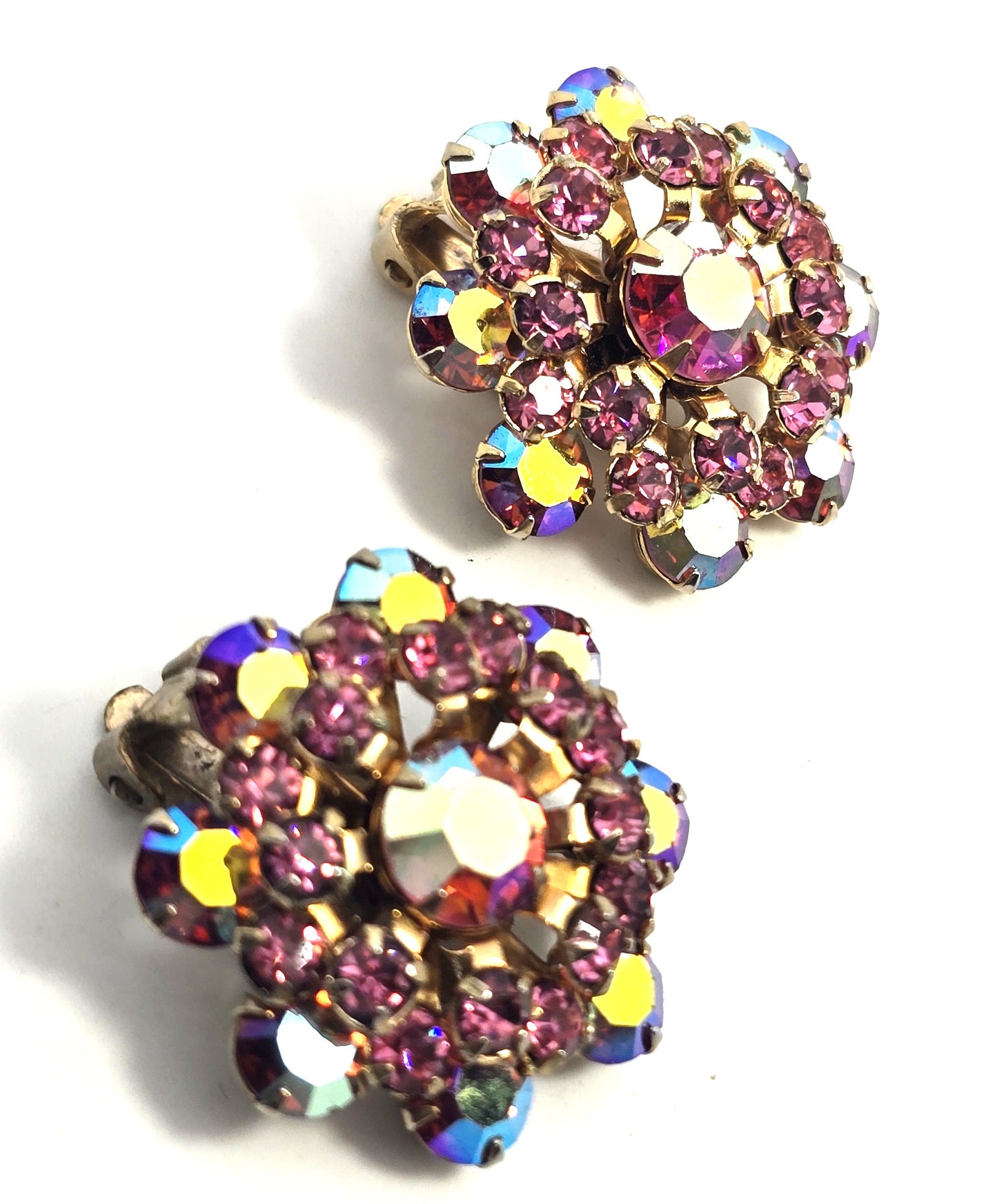 Weiss pink aurora borealis rhinestone gold toned flower vintage clip on earrings