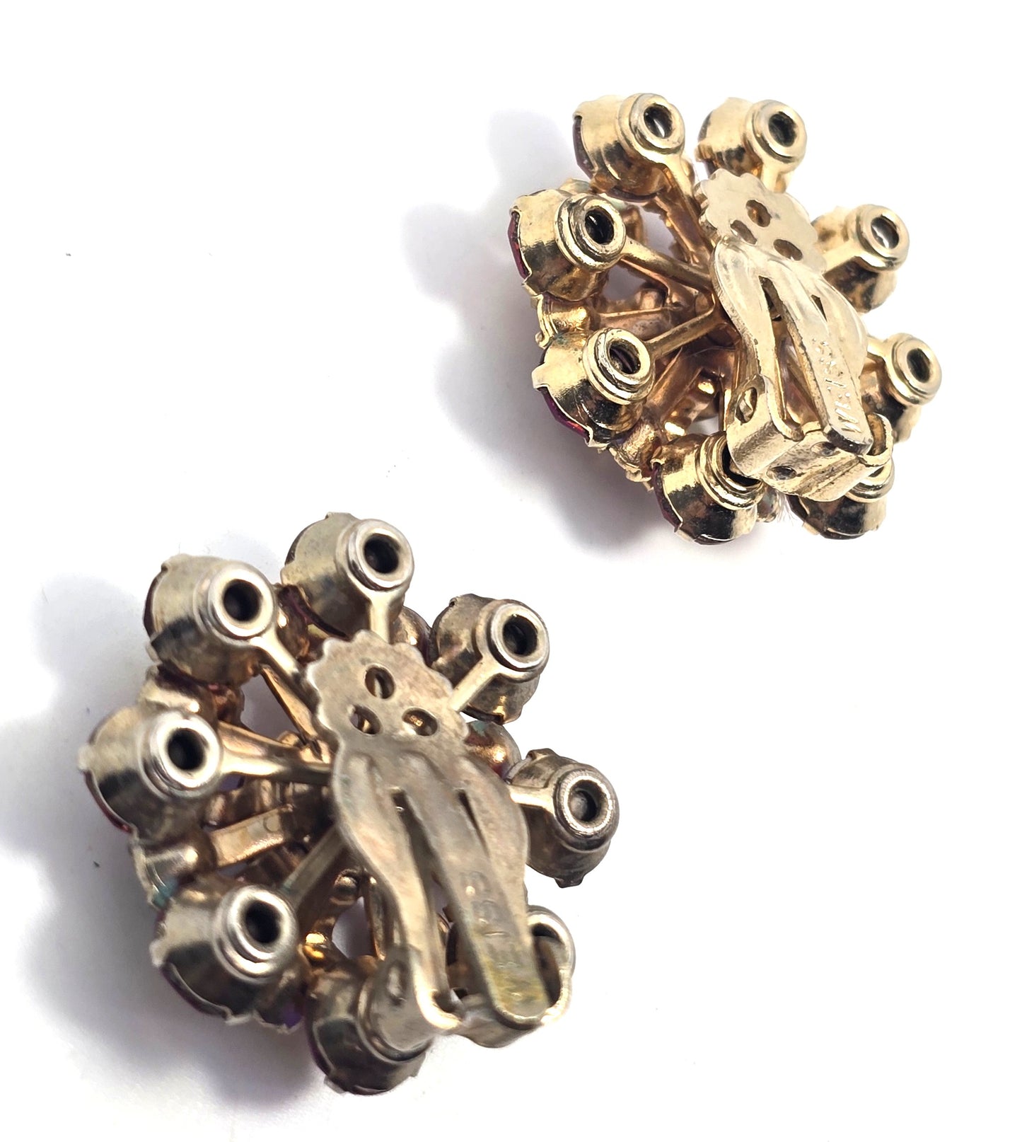 Weiss pink aurora borealis rhinestone gold toned flower vintage clip on earrings