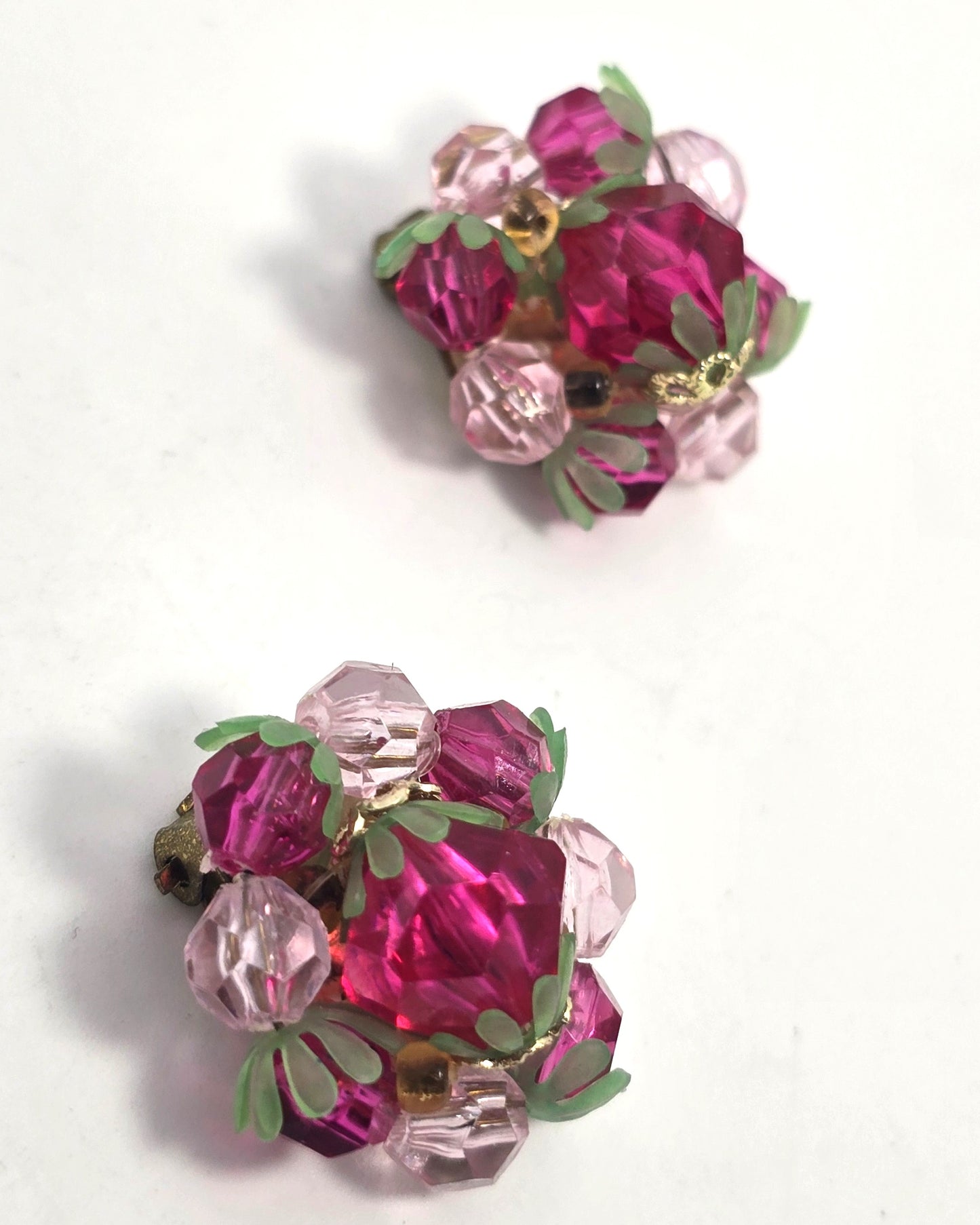 Strawberry pink and green plastic beaded gold toned vintage clip on earrings