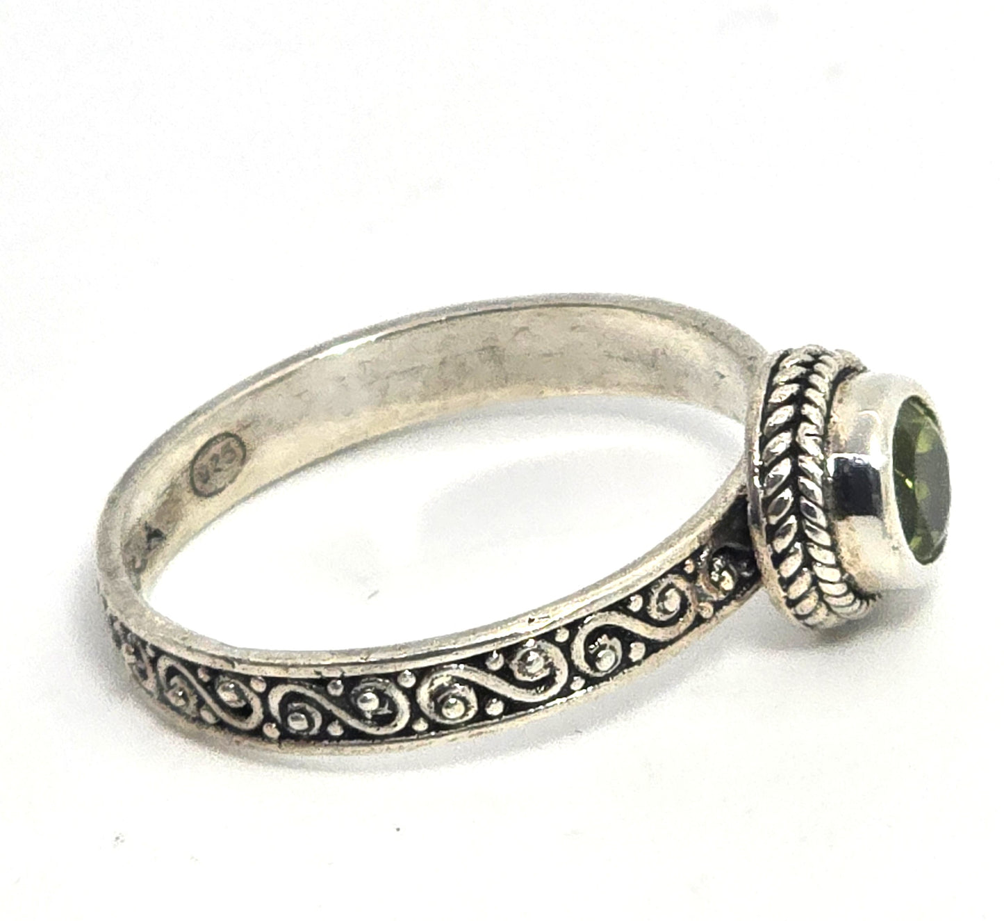 Sarda green peridot gemstone tribal Bali stacker sterling silver ring size 8