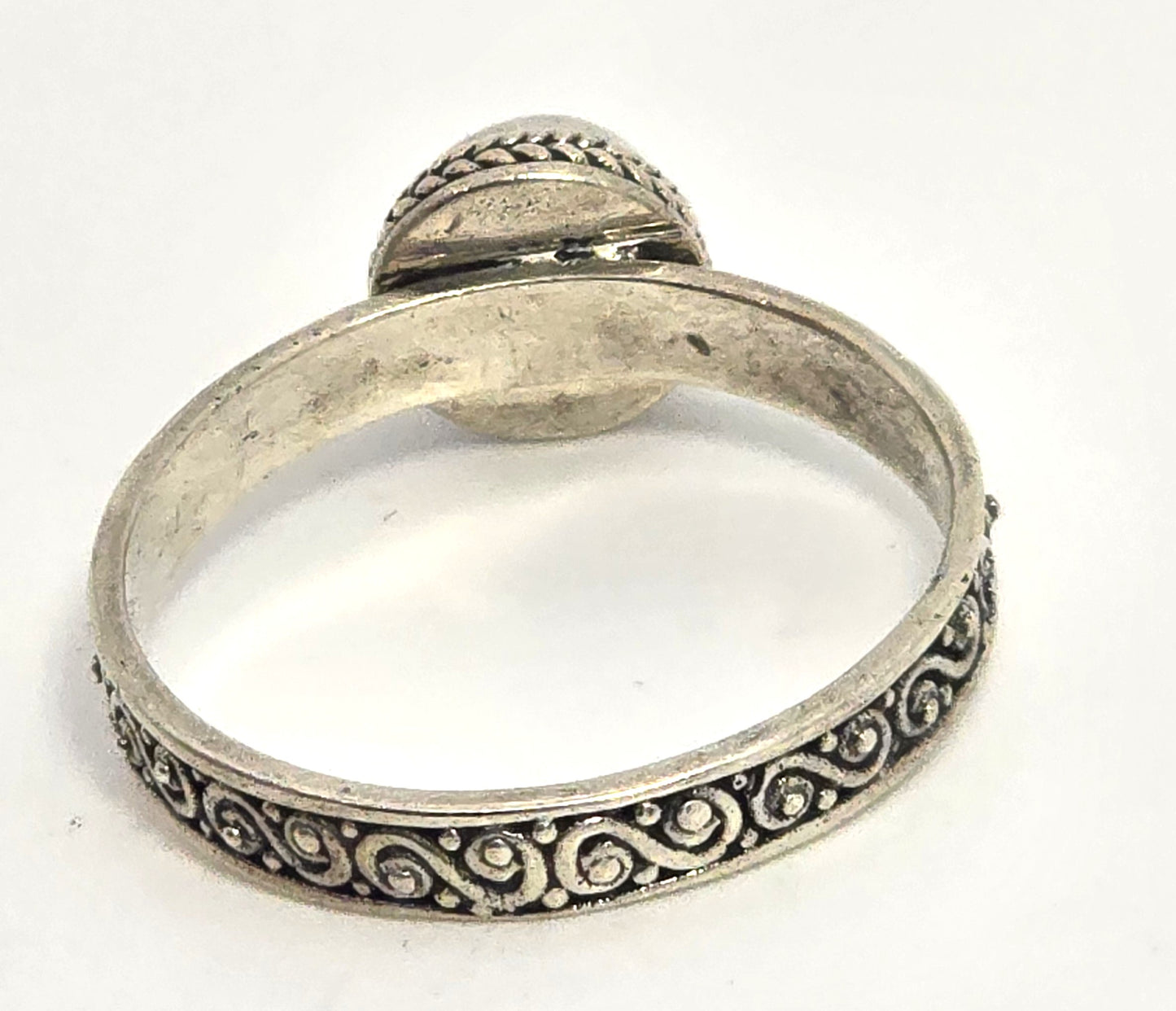 Sarda green peridot gemstone tribal Bali stacker sterling silver ring size 8