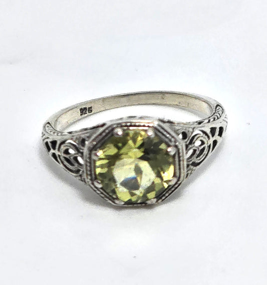 Art Deco style peridot gemstone filigree sterling silver ring size 5.75