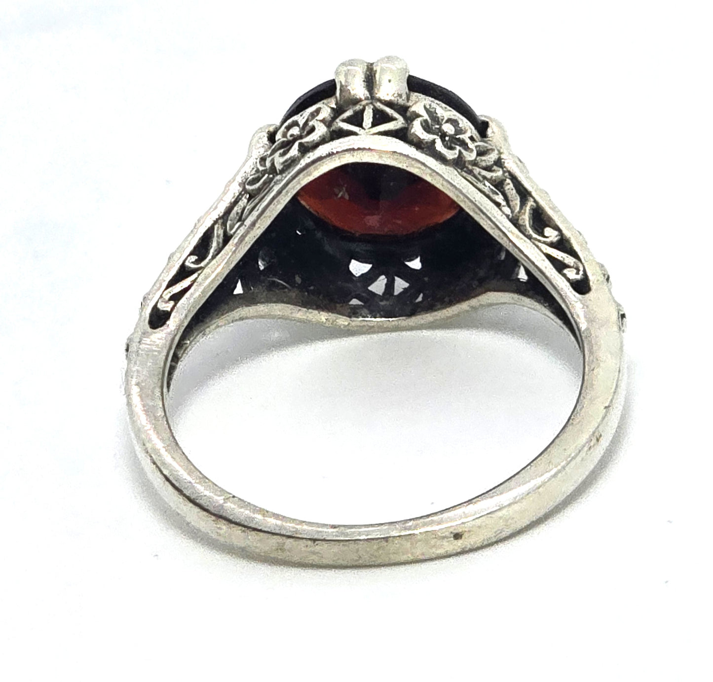 Art Deco style flower filigree garnet sterling silver ring size 6