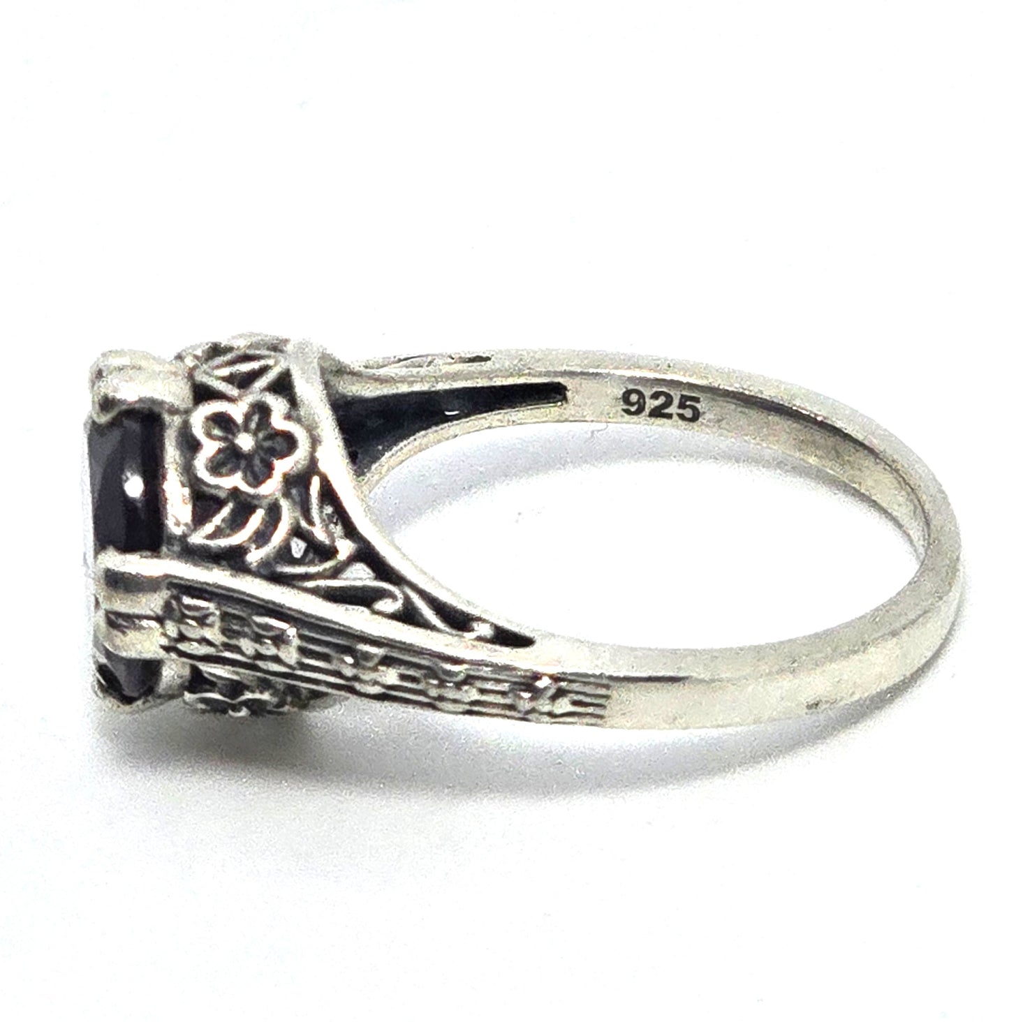 Art Deco style flower filigree garnet sterling silver ring size 6