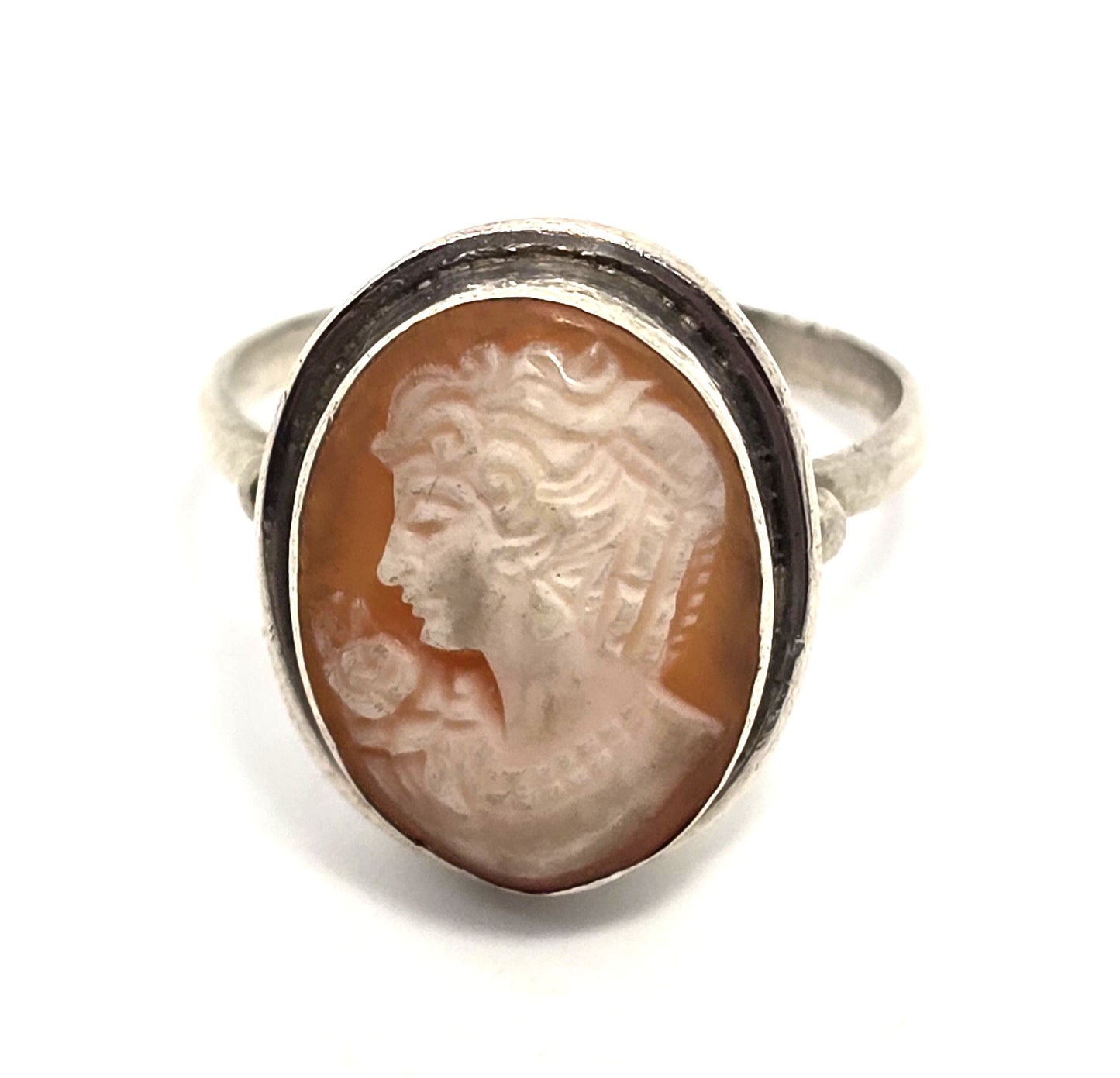 Carved shell left facing high detailed delicate vintage sterling silver ring size 8