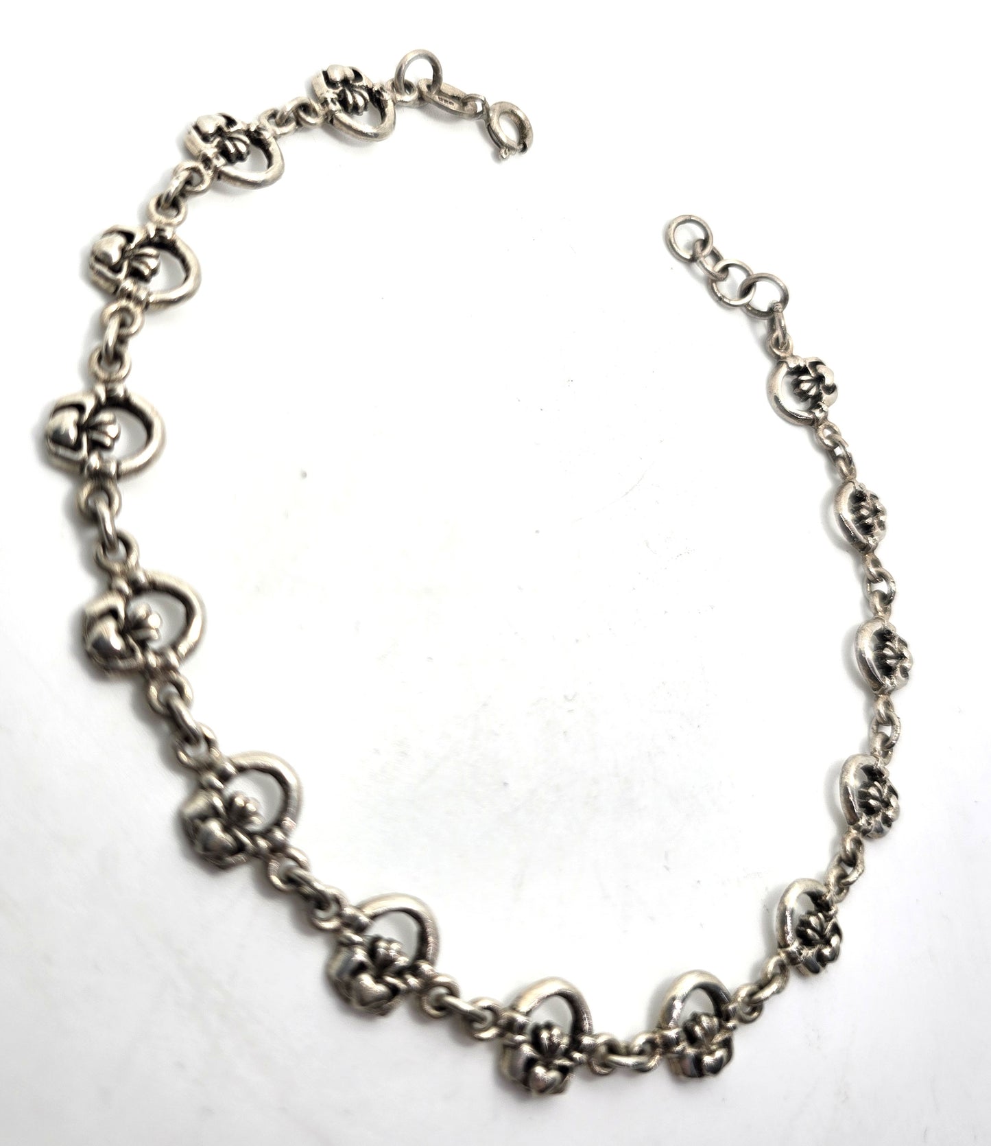 Claddagh Celtic Irish hoop heart in hands vintage sterling silver bracelet