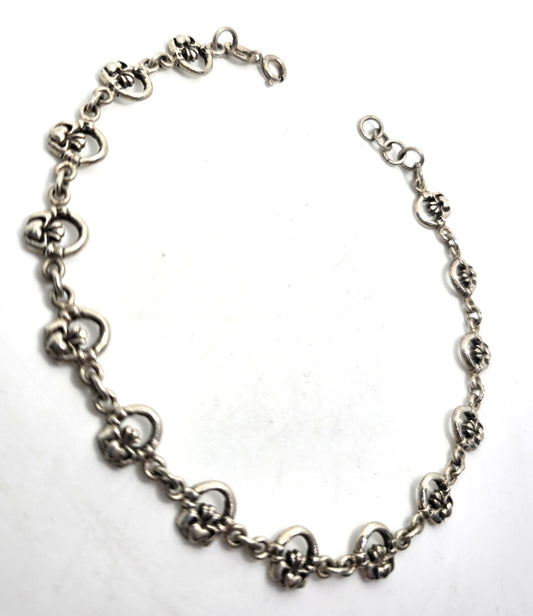 Claddagh Celtic Irish hoop heart in hands vintage sterling silver bracelet