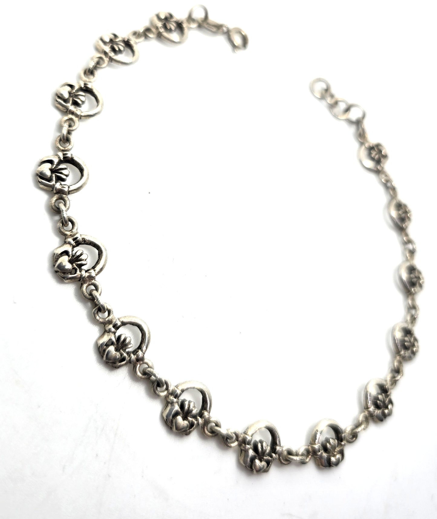 Claddagh Celtic Irish hoop heart in hands vintage sterling silver bracelet