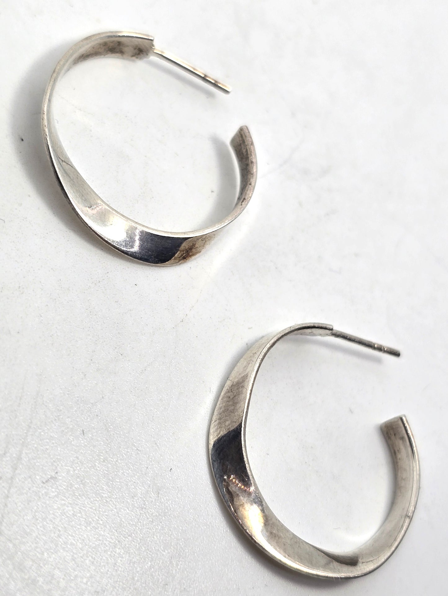 Abstract twisted hoop vintage 1 inch sterling silver post earrings