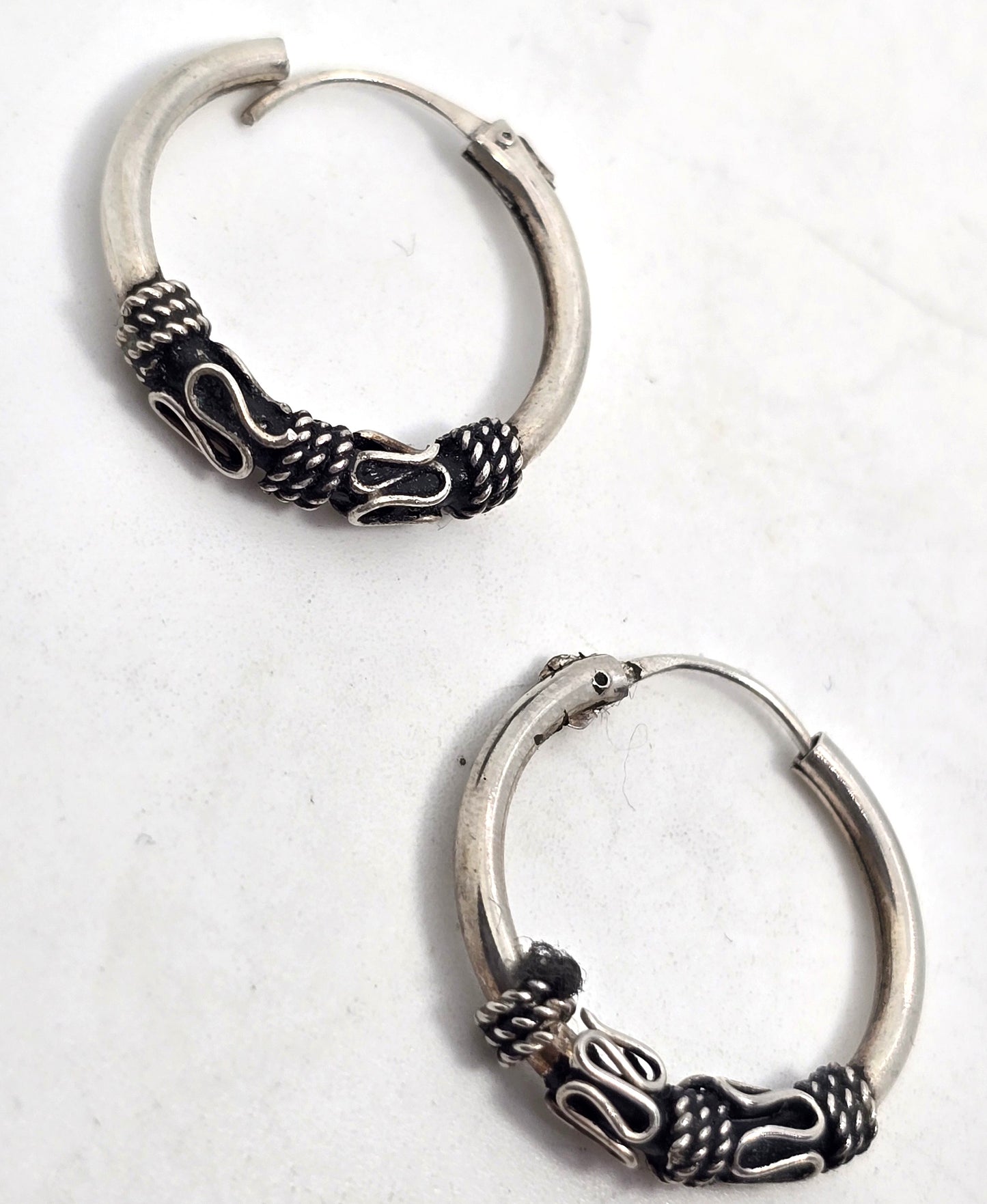 Tribal Balinese sterling silver internal thread hollow vintage hoop earrings