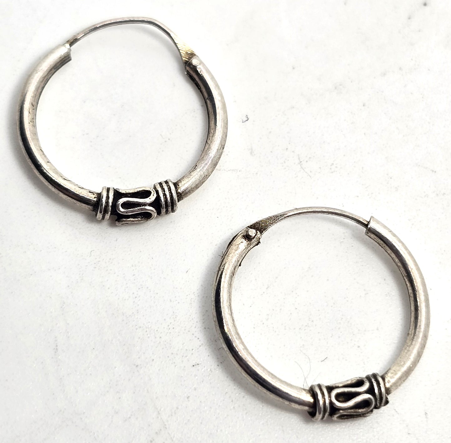 Tribal Balinese sterling silver small internal thread hollow vintage hoop earrings