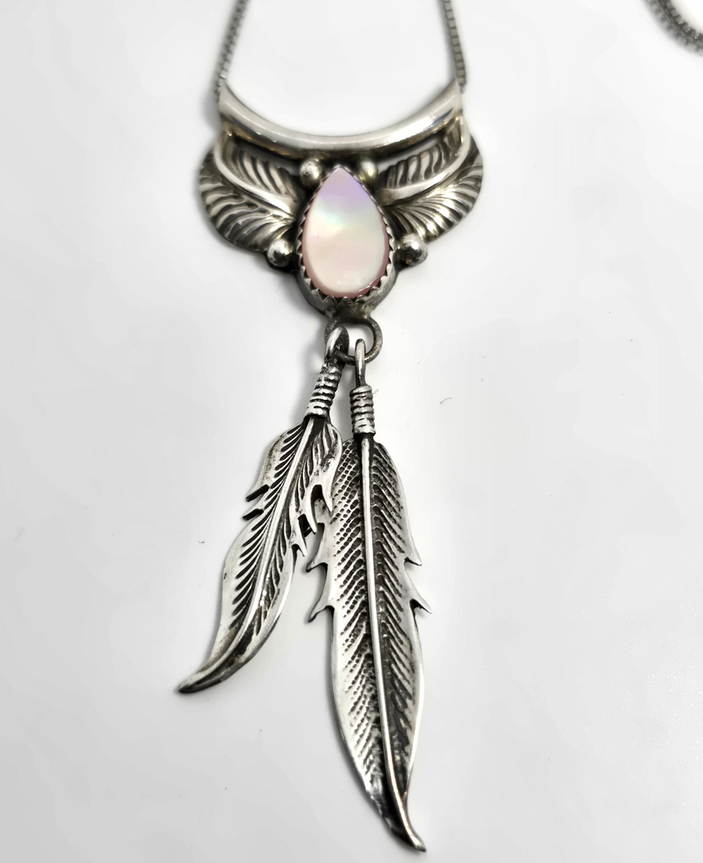Eddie Secatero Navajo Pink Slipper Shell sterling silver feather vintage necklace