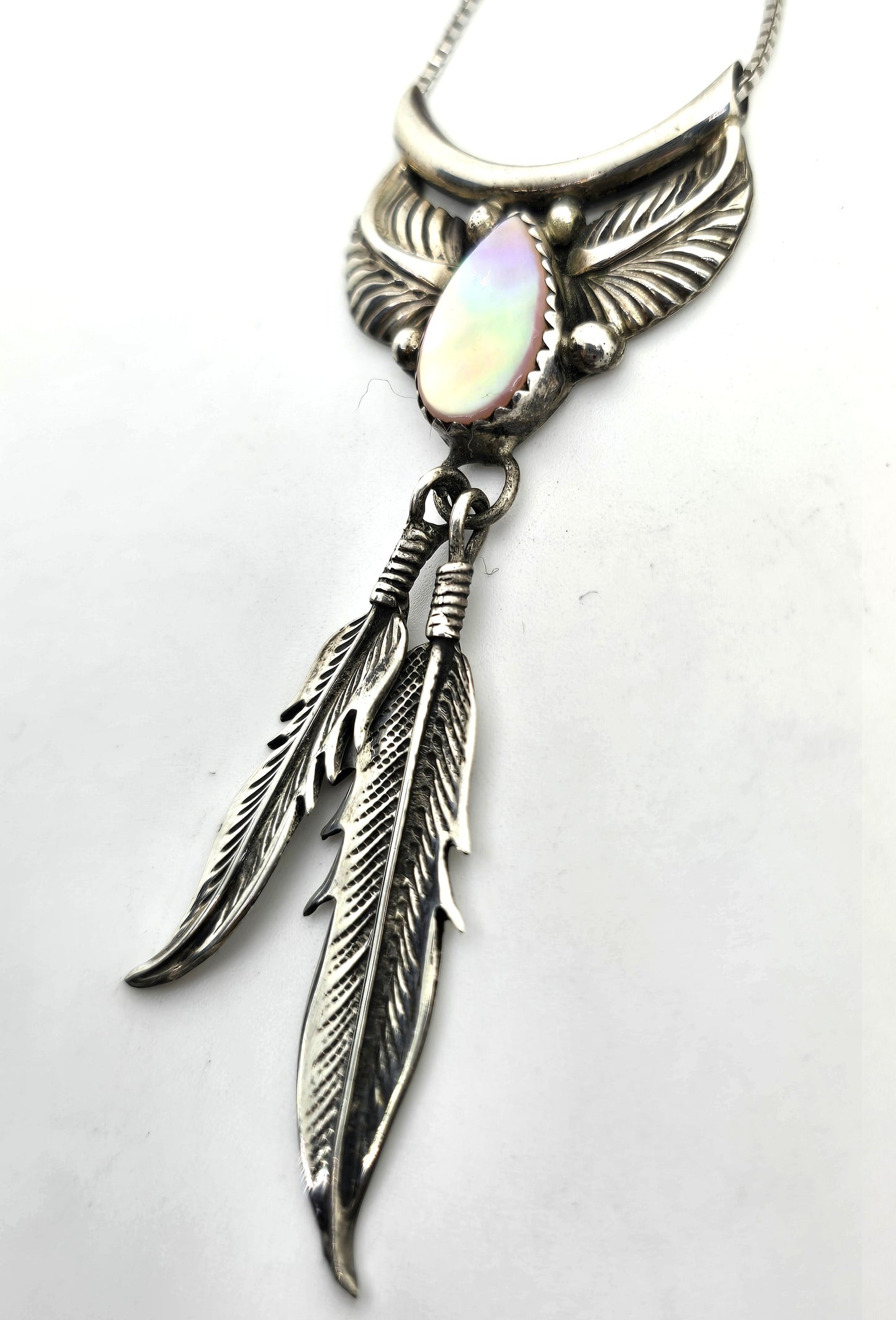 Eddie Secatero Navajo Pink Slipper Shell sterling silver feather vintage necklace