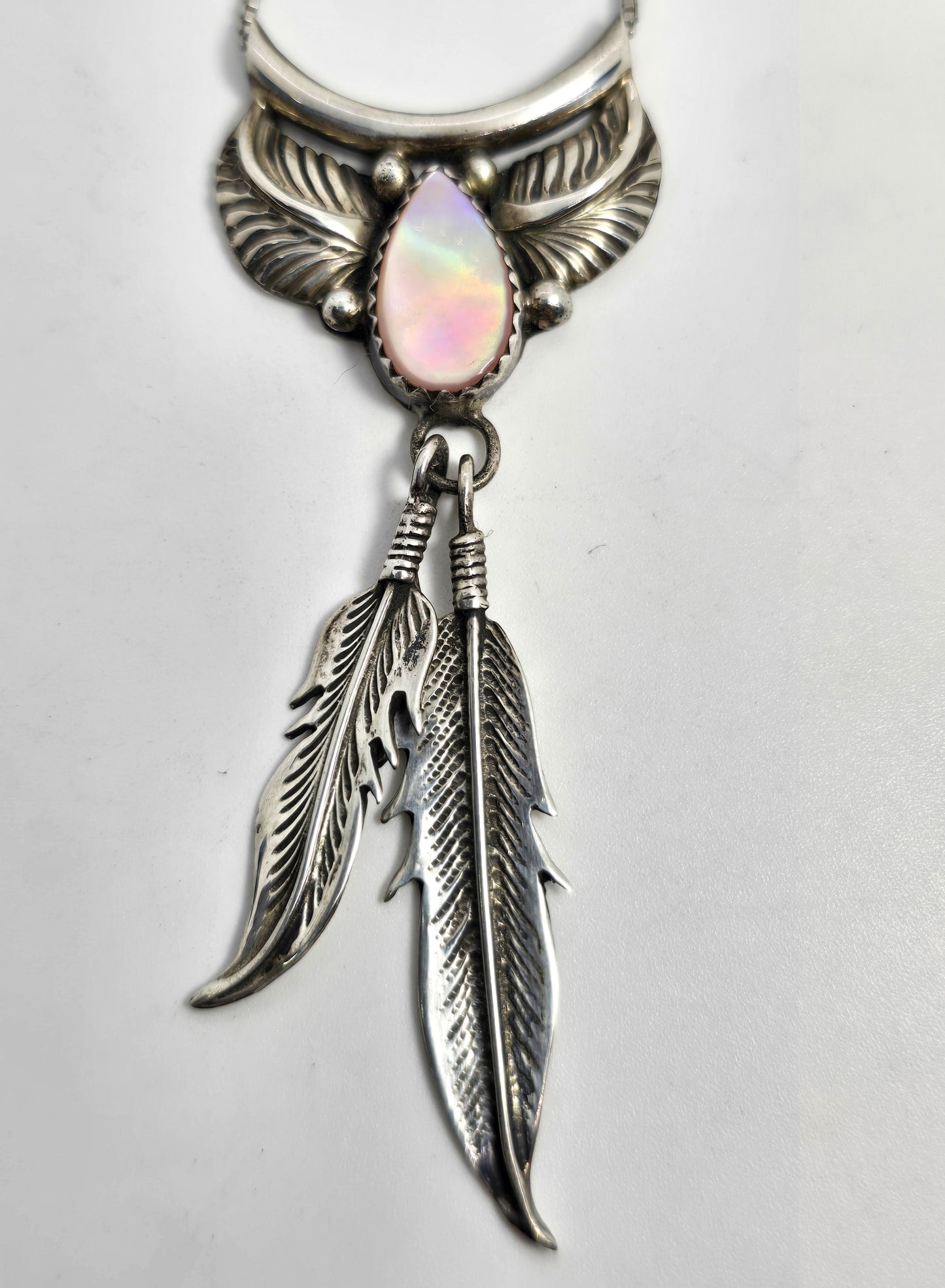 Eddie Secatero Navajo Pink Slipper Shell sterling silver feather vintage necklace