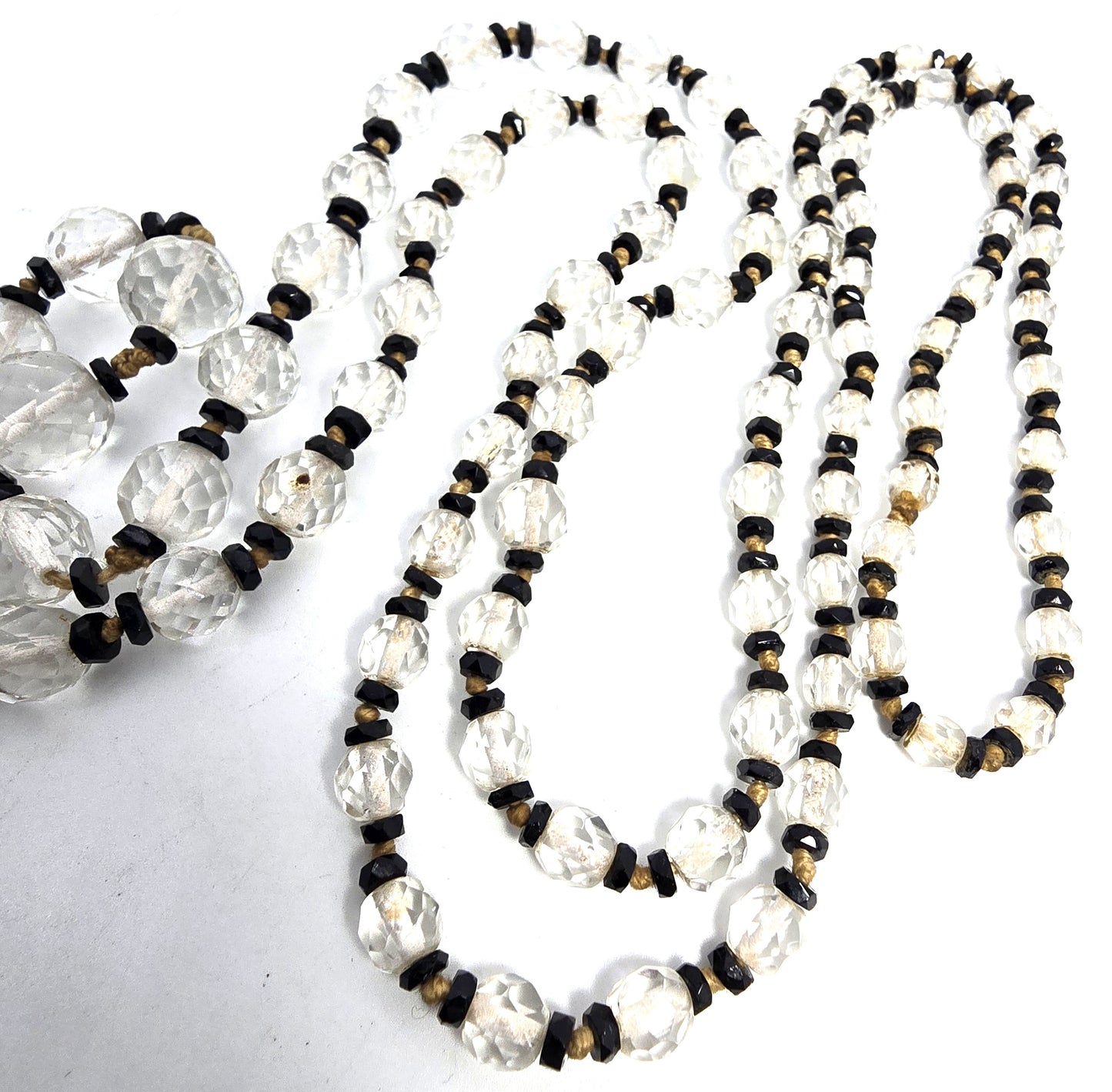 Art Deco cut glass black and white split beaded hand knotted antique necklace