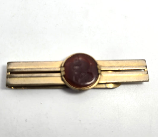 Swank signed gold toned vintage carved carnelian cameo men's tie clip