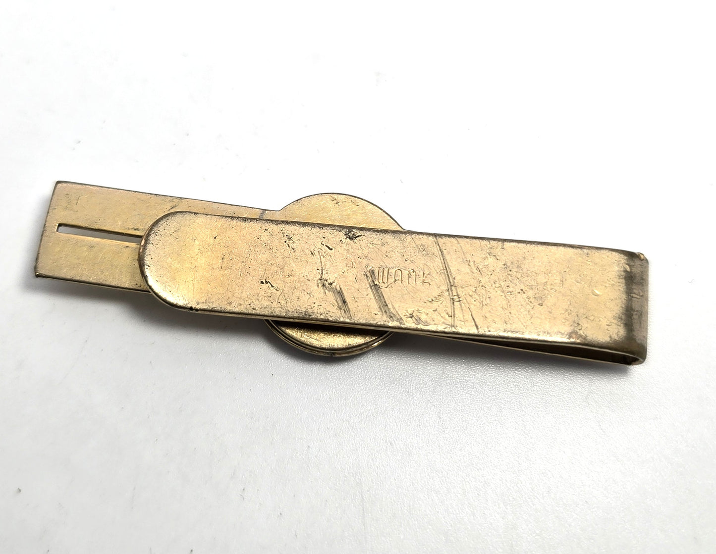 Swank signed gold toned vintage carved carnelian cameo men's tie clip