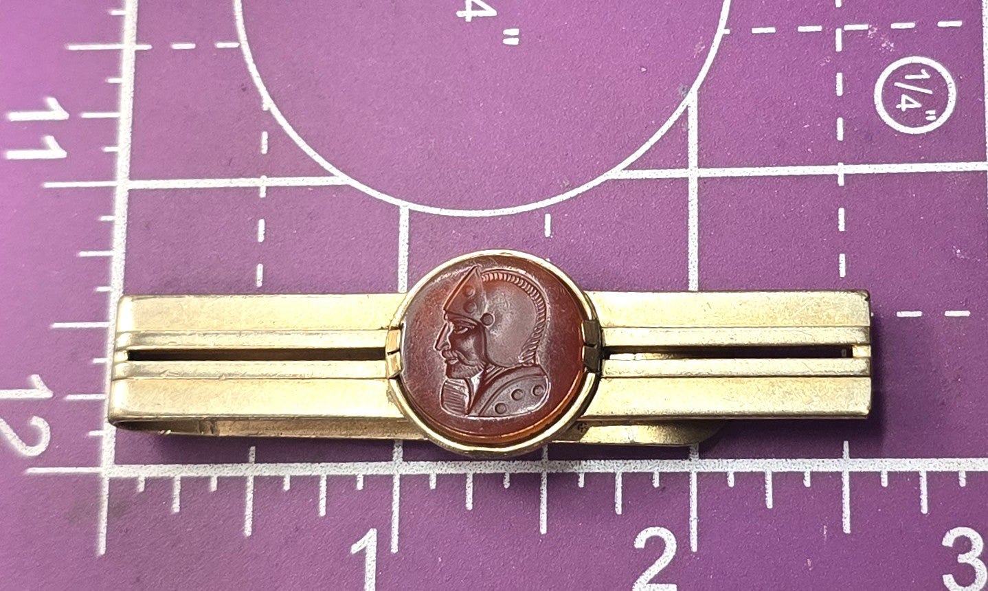 Swank signed gold toned vintage carved carnelian cameo men's tie clip