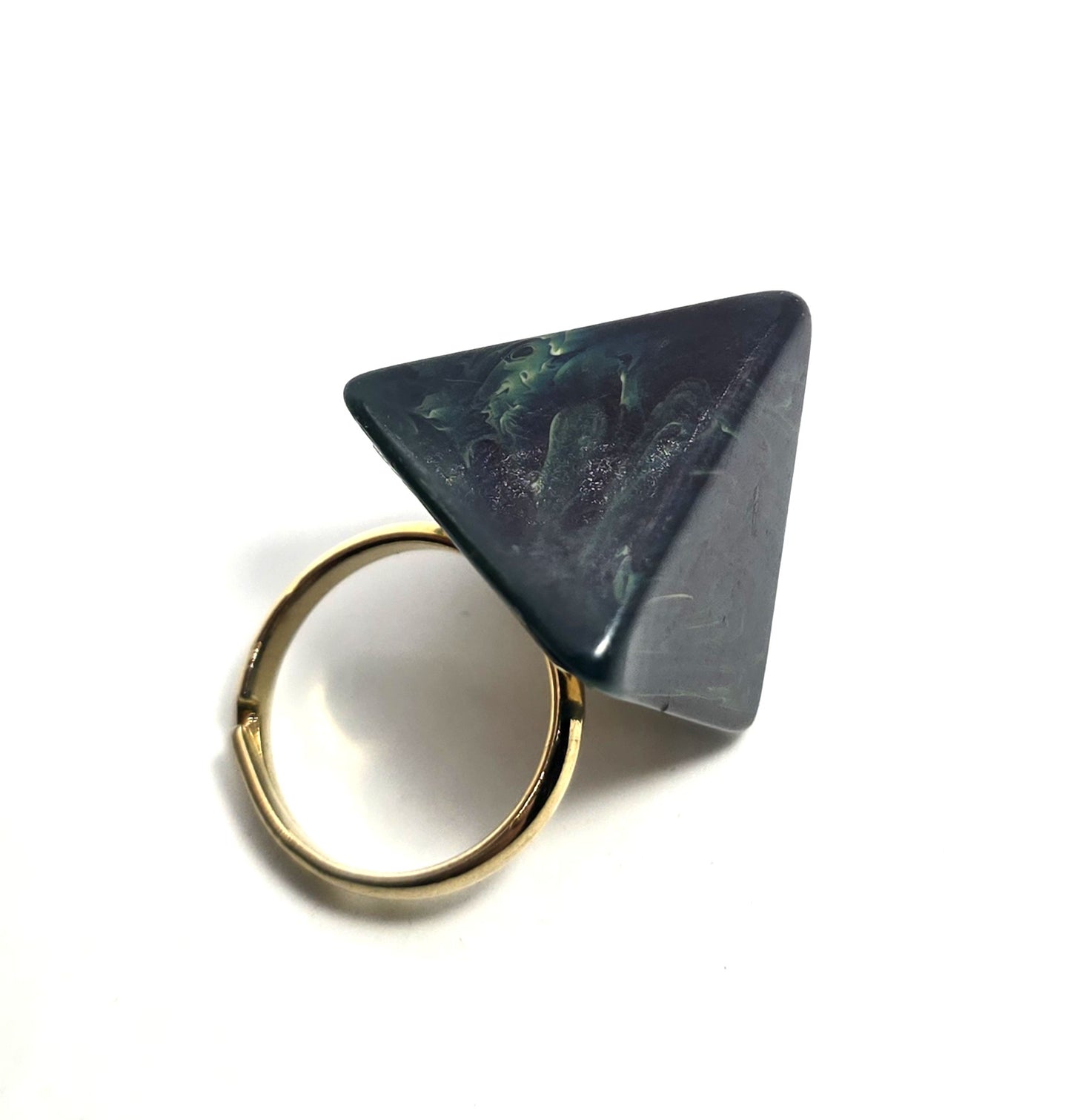 marbled green lucite swirled gold toned vintage pyramid adjustable ring