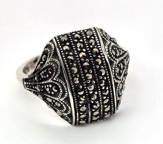 Art Deco style vintage marcasite domed sterling silver vintage ring size 7.5