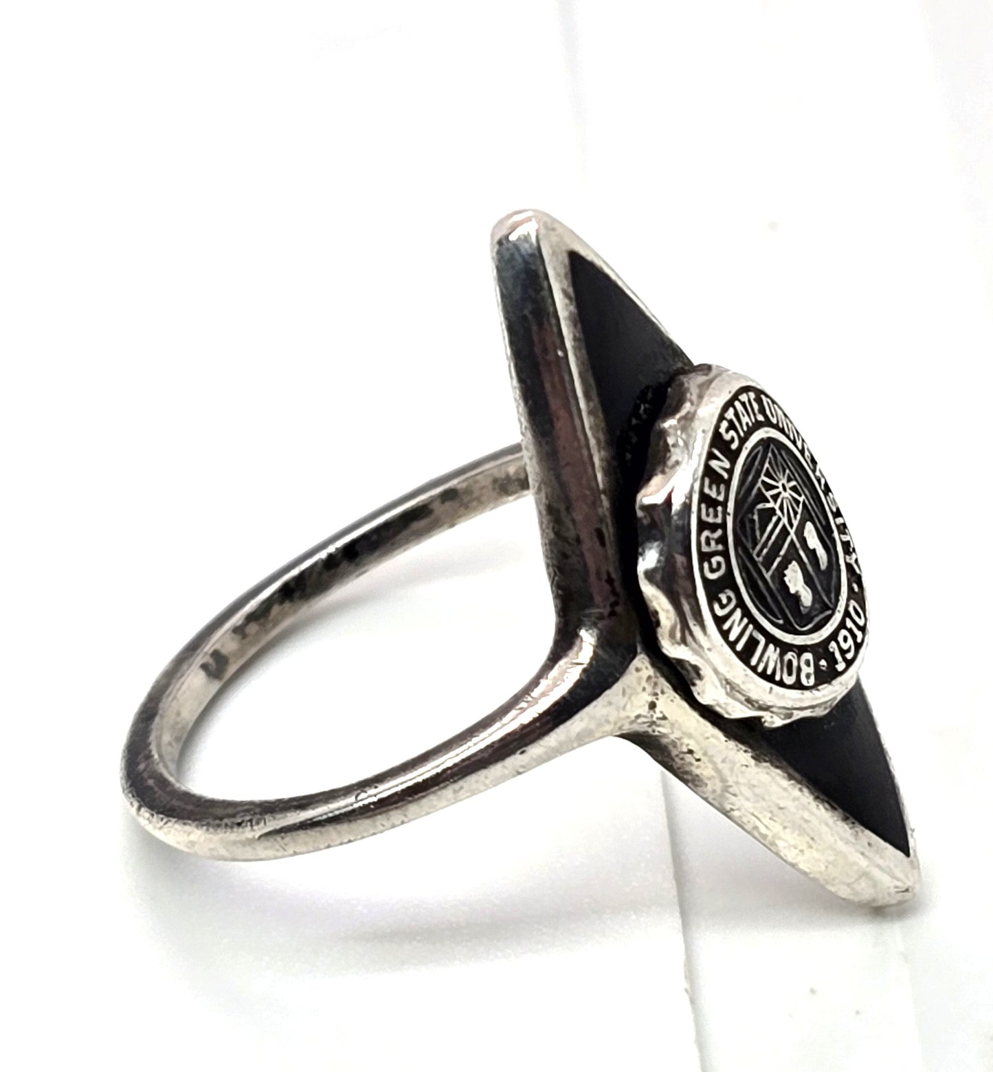 Bowling Green State University 1910 sterling silver black stone inlay size 5.5