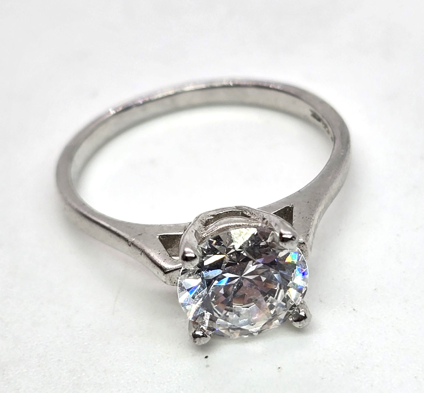 Sterling silver round CZ solitaire vintage engagement sweetheart ring size 7