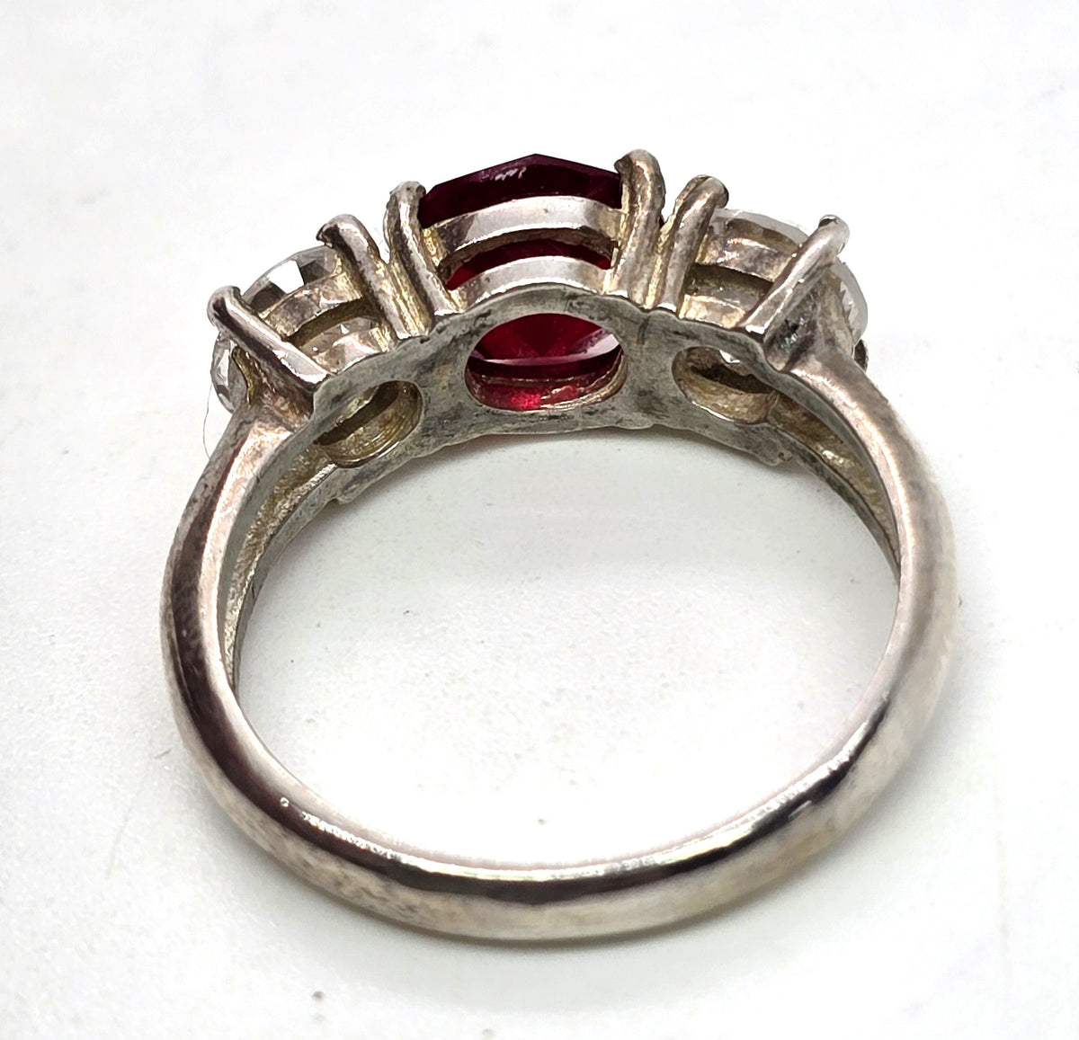 Three stone red CZ past present future cubic zirconia sterling silver ring size 8