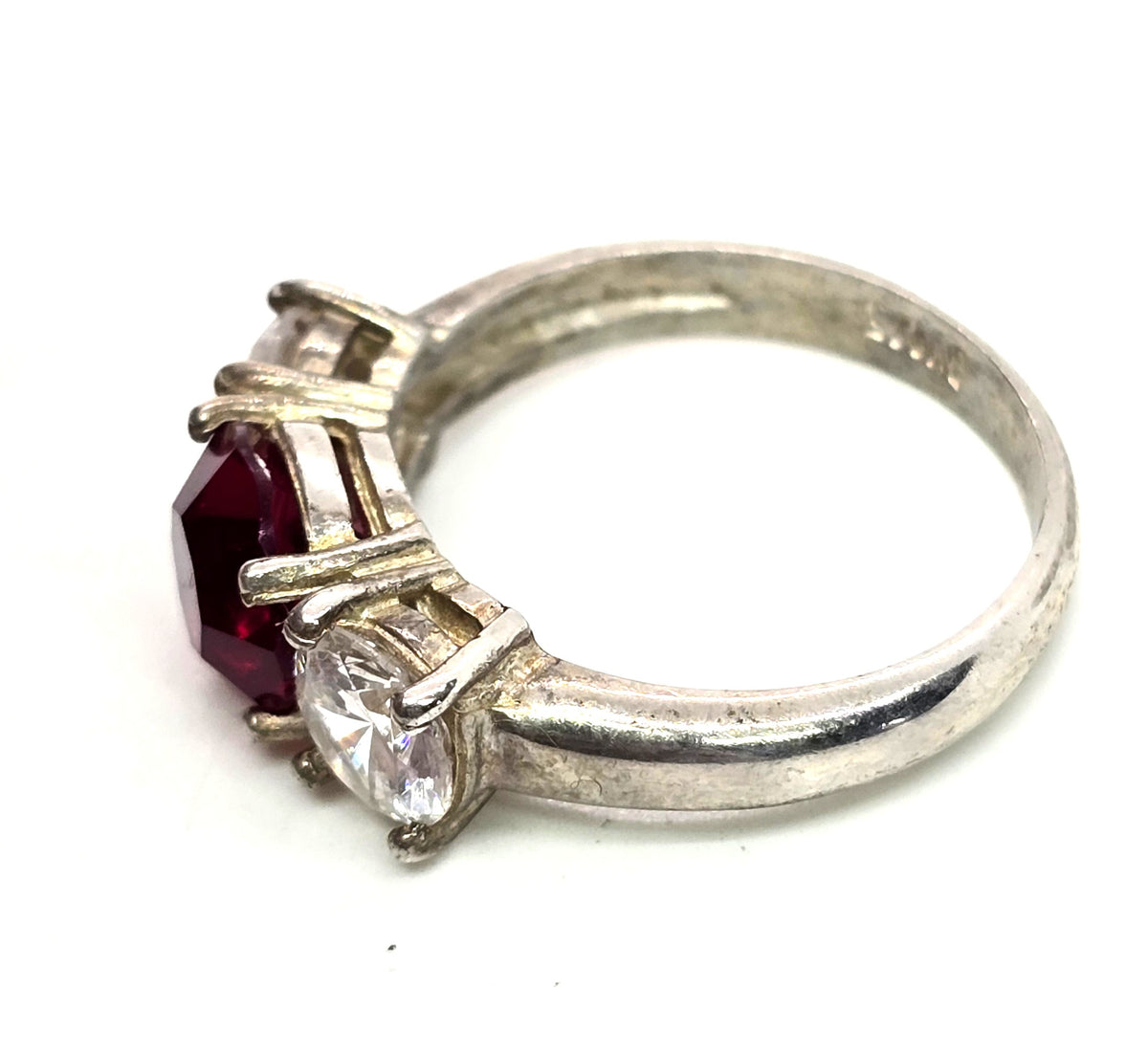 Three stone red CZ past present future cubic zirconia sterling silver ring size 8