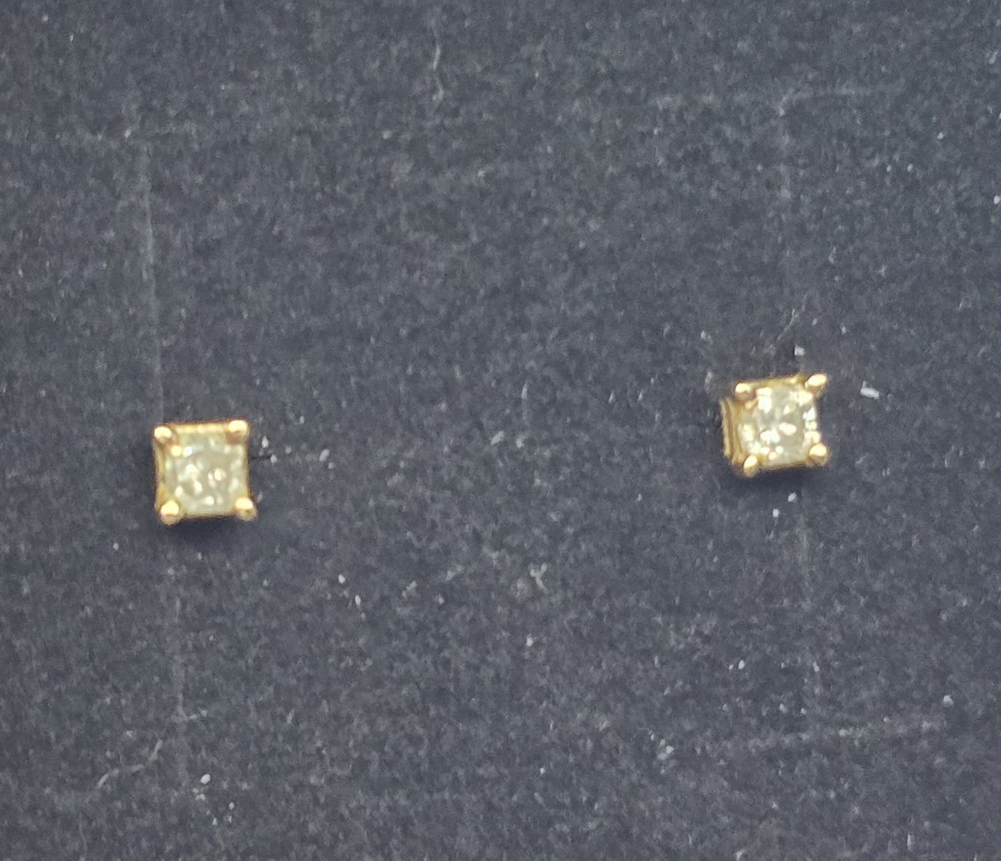 Princess cut diamond chip 10k yellow gold vintage stud earrings