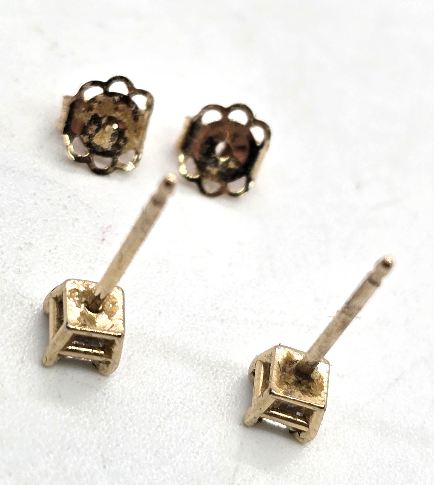 Princess cut diamond chip 10k yellow gold vintage stud earrings
