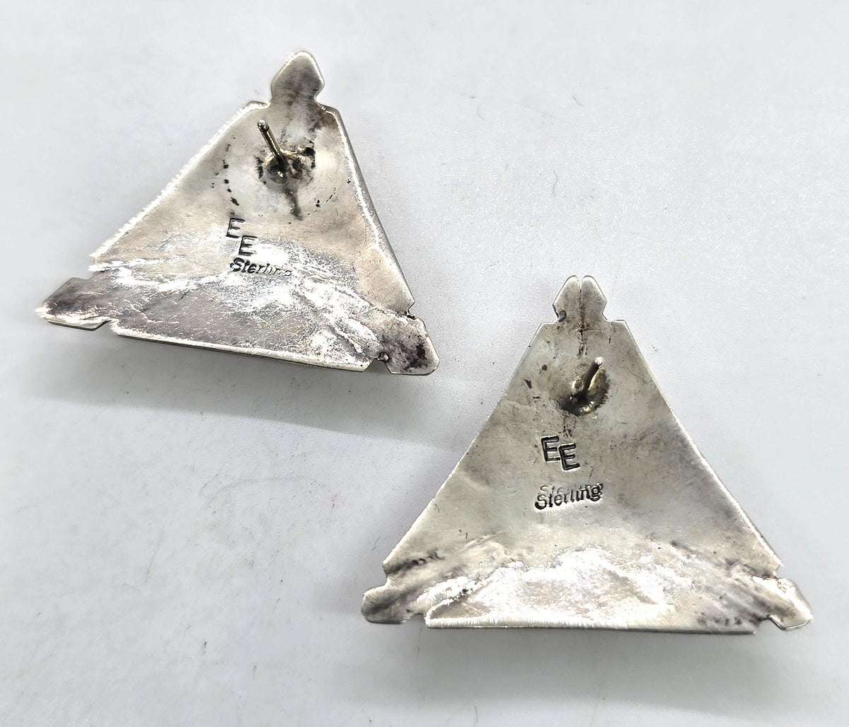 Pink Slipper Shell Native American EE vintage sterling silver stud earrings