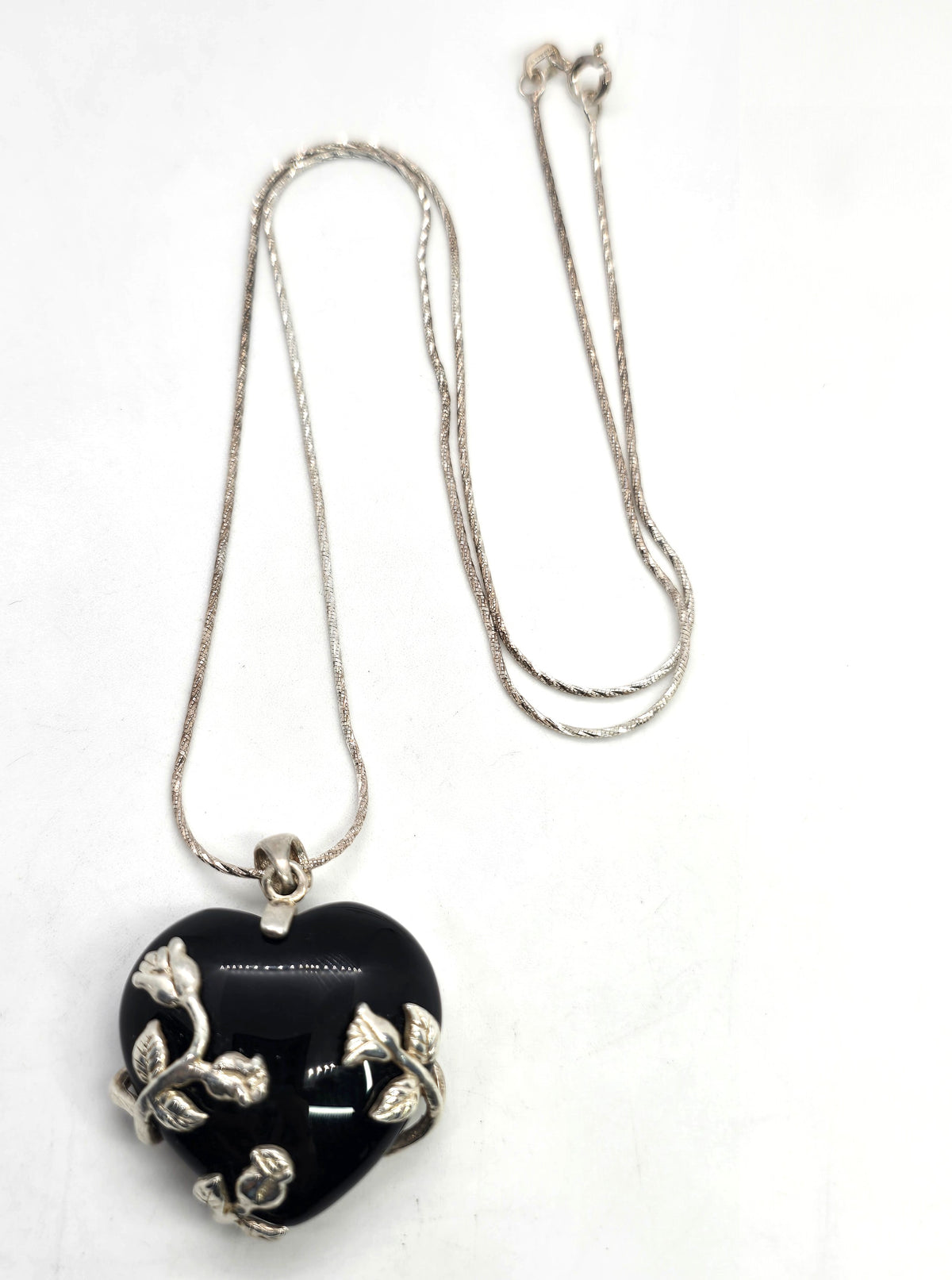 JC Black Onyx heart rose accented vintage sterling silver necklace