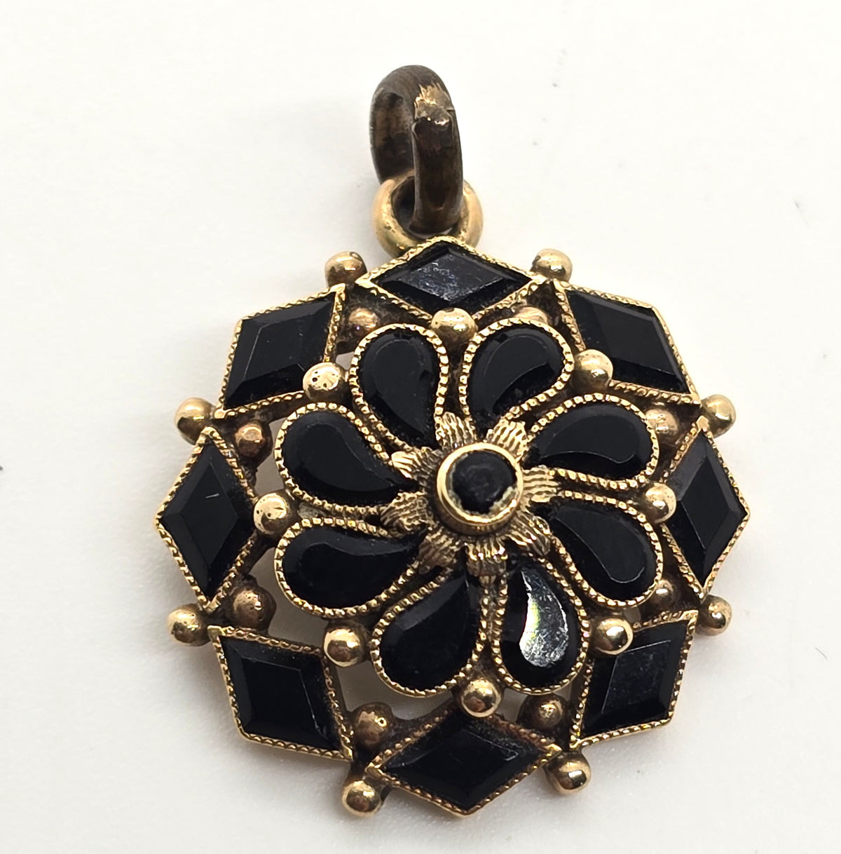 10k yellow gold Antique Victorian French jet mourning pendant