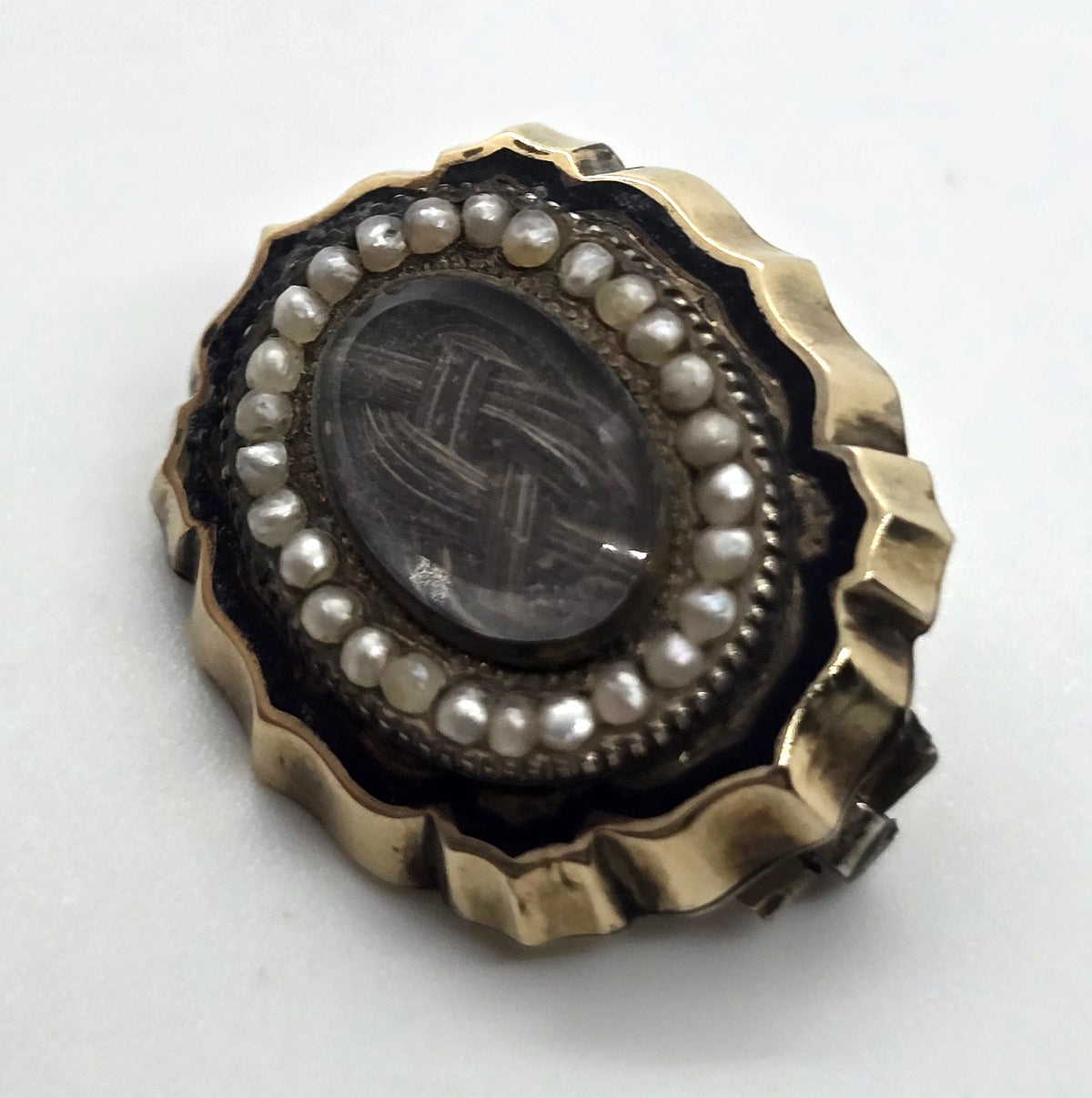 10k gold top seed pearl Antique enamel mourning memento mori brooch
