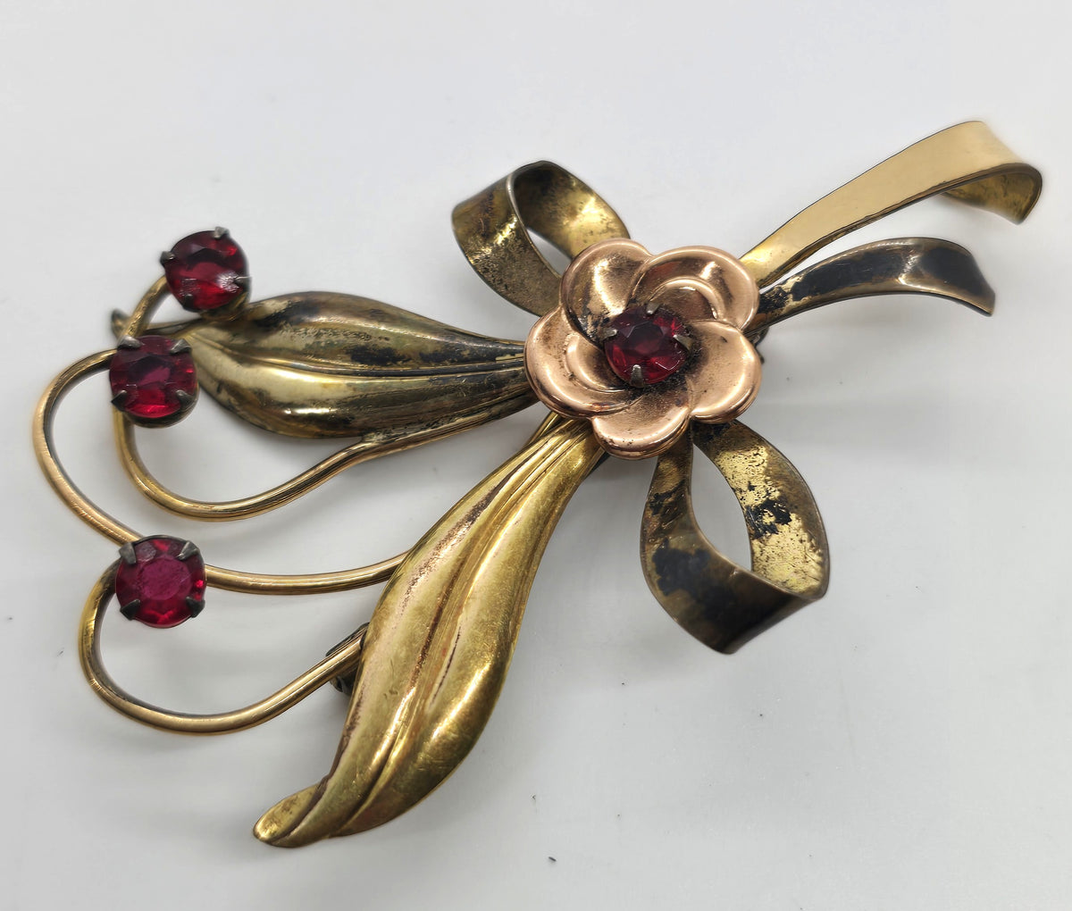 Harry Iskin Modernist vintage red rhinestone flower gold filled brooch
