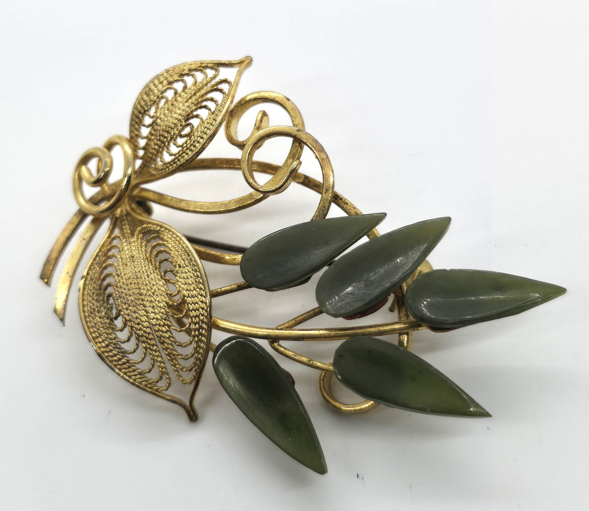 Jade leaf petal gemstone vintage gold toned leaf mid century brooch