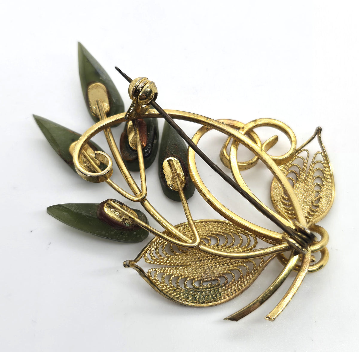 Jade leaf petal gemstone vintage gold toned leaf mid century brooch